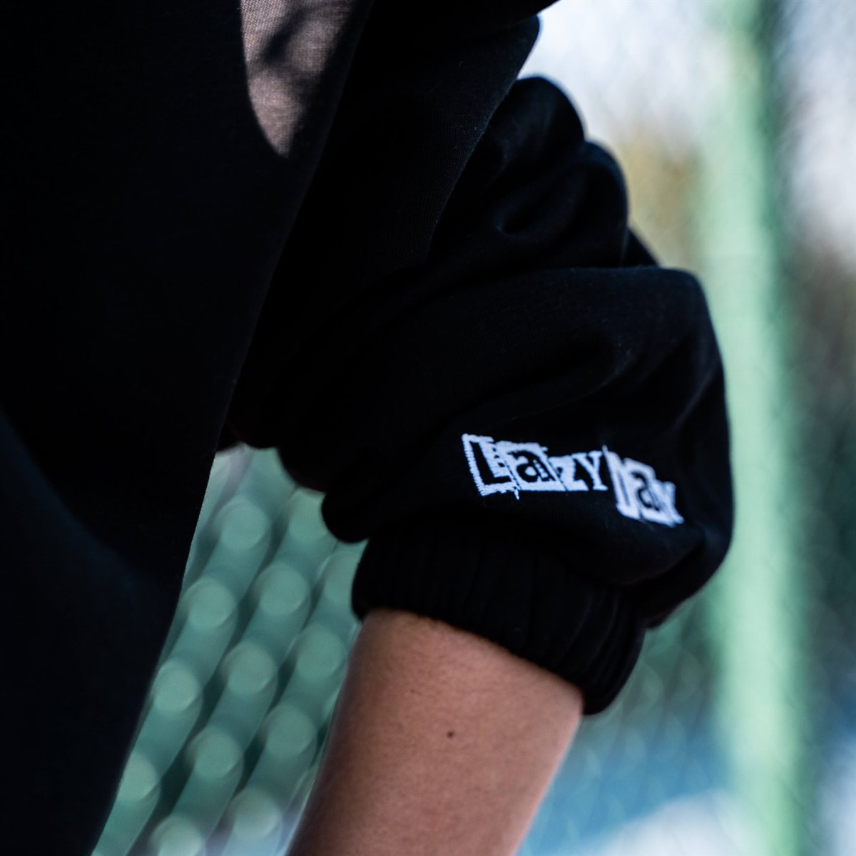ZIPPER BLACK