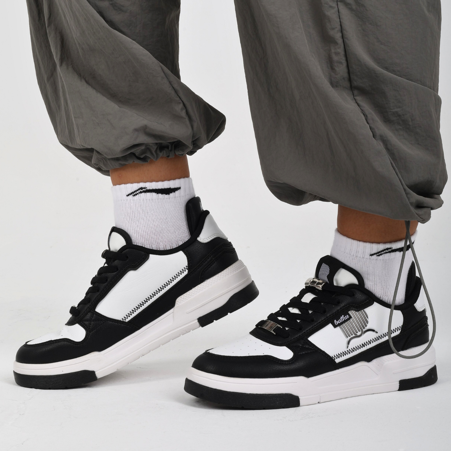 Bathu Journey Kadın Sneaker - SIYAH BEYAZ