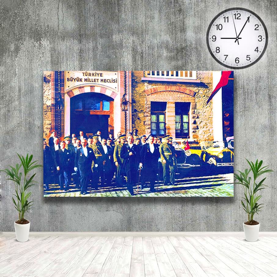 İlk Meclis Önünde Mustafa Kemal Atatürk Kanvas Tabloİlk Meclis Önünde Mustafa Kemal Atatürk Kanvas TabloKanvas Atatürk Tabloları