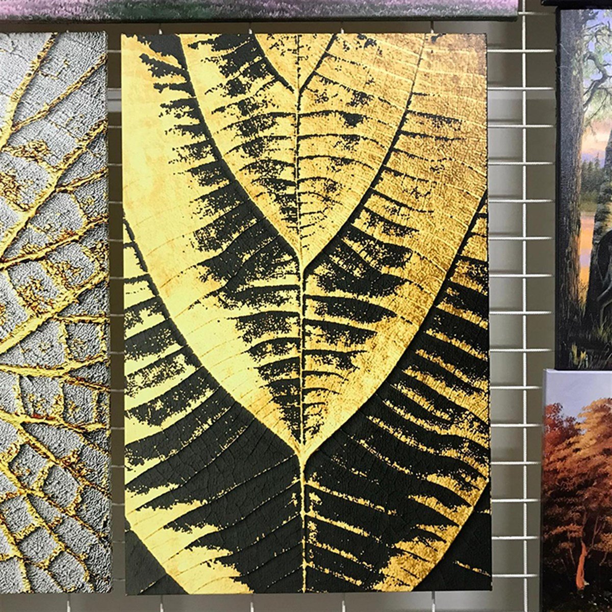Soyut Kanvas Tablo Altın 3 Parça Set 100 Soyut Kanvas Tablo Altın 3 Parça Set | Çerçeveli Modern Kanvas Tablo Modelleri 3 lü Kanvas Tablo KARAHAN ÇERÇEVE ve KANVAS TABLO