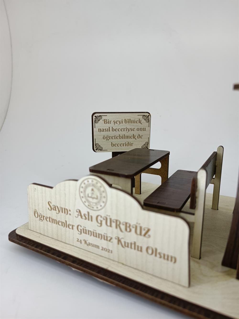 Öğretmenler Günü Kişiye Özel Sıralı Ahşap Kalemlik