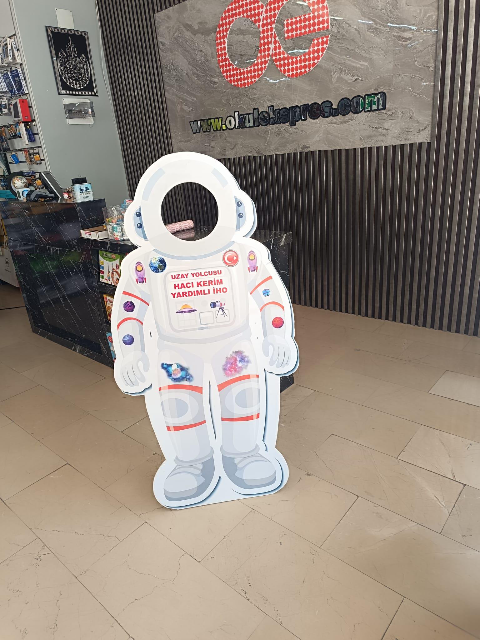 Okulekspres Özel Tasarım Astronıot Fotoğraf Maketi