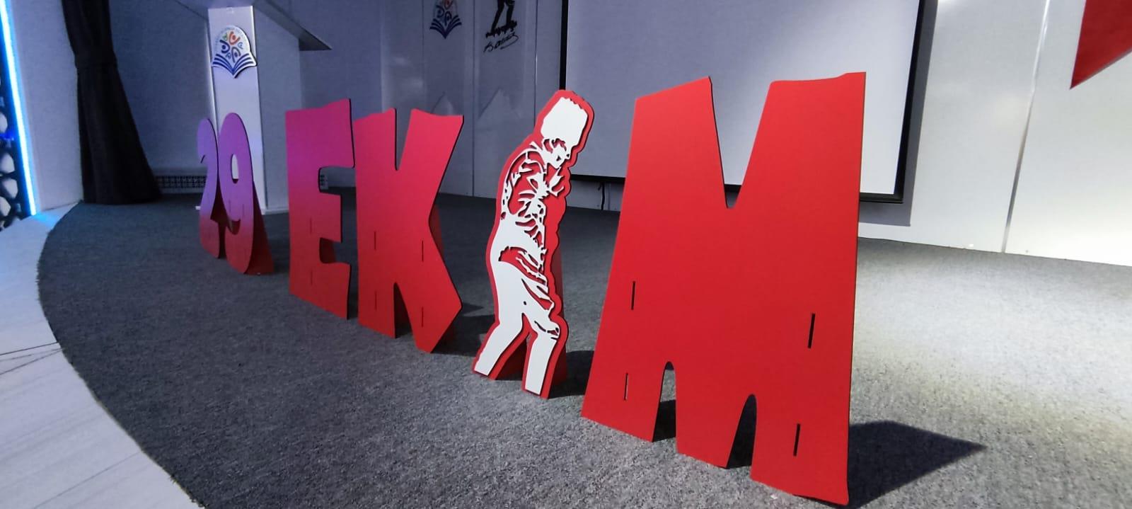 29 Ekim ahşap dekor
