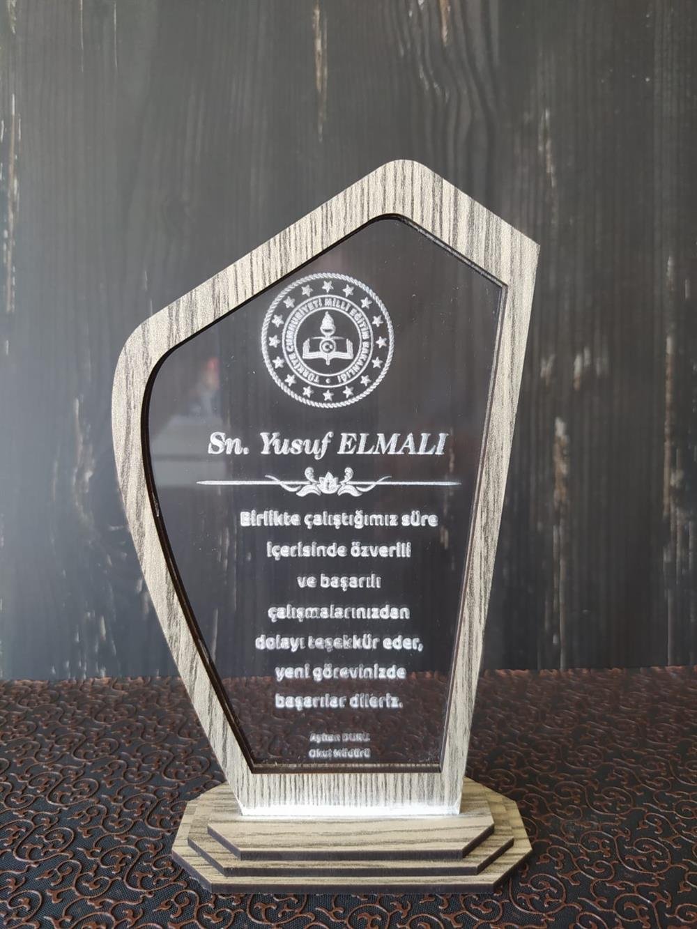 Kişiye Özel Ahşap Kutulu İsim-Logolu Mdf-Pleksi Plaket Hediyelik