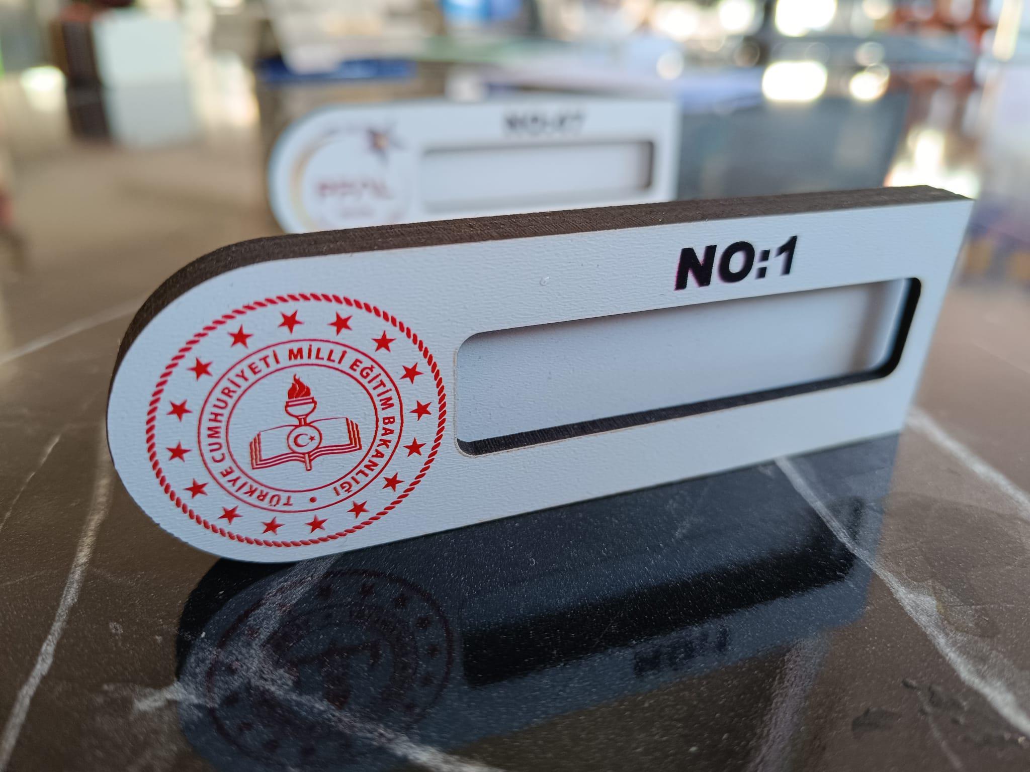 3 mm Mdf Öğrenci ve Öğretmen Dolap İsimliği