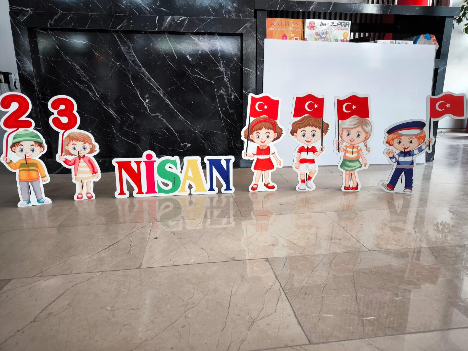 23 Nisan Ahşap Dekor Çocuklar