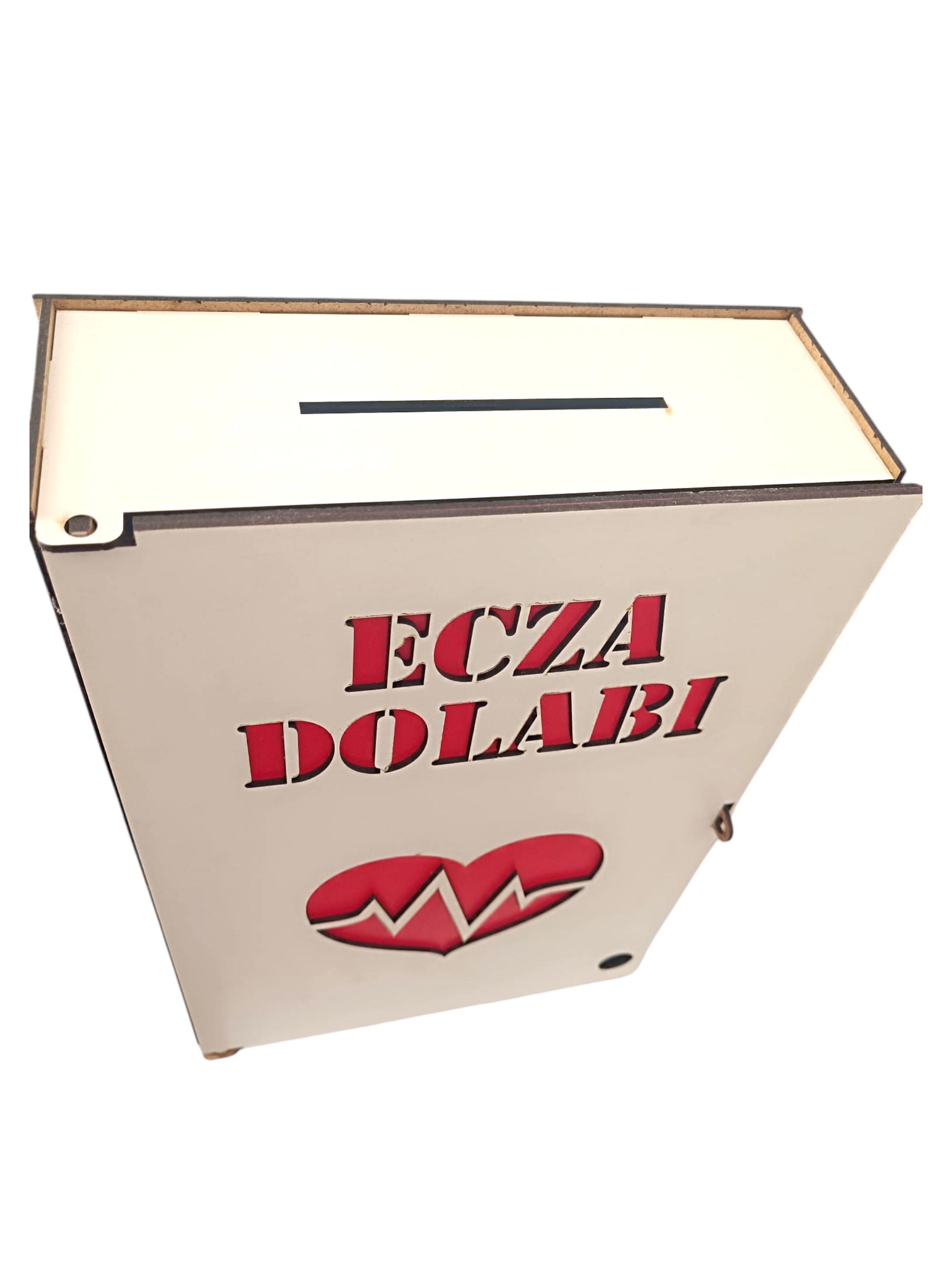 Okulekspres Okullarda ve Kurumsal Alanlarda Kullanıma Uygun MDF Malzemeden Üretilmiş, Duvara Monte Edilebilir İlk Yardım ve Ecza Dolabı – İç Malzeme Hariç Dekoratif ve Fonksiyonel Tasarım 