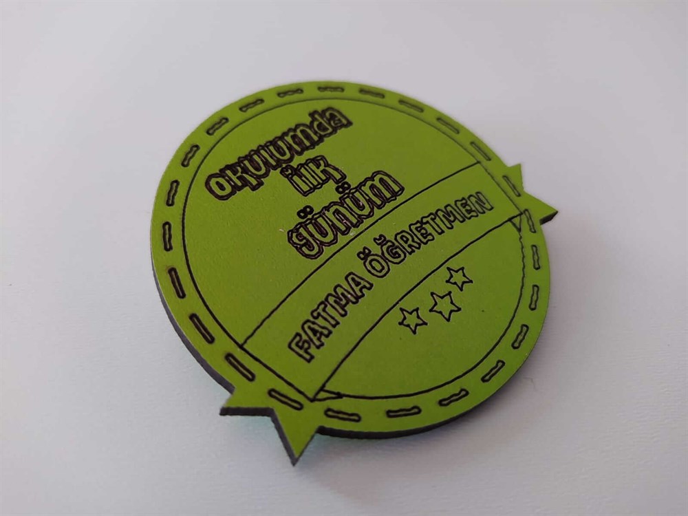 Kişiselleştirilebilir 3 mm Mdf Yaka İsimliği
