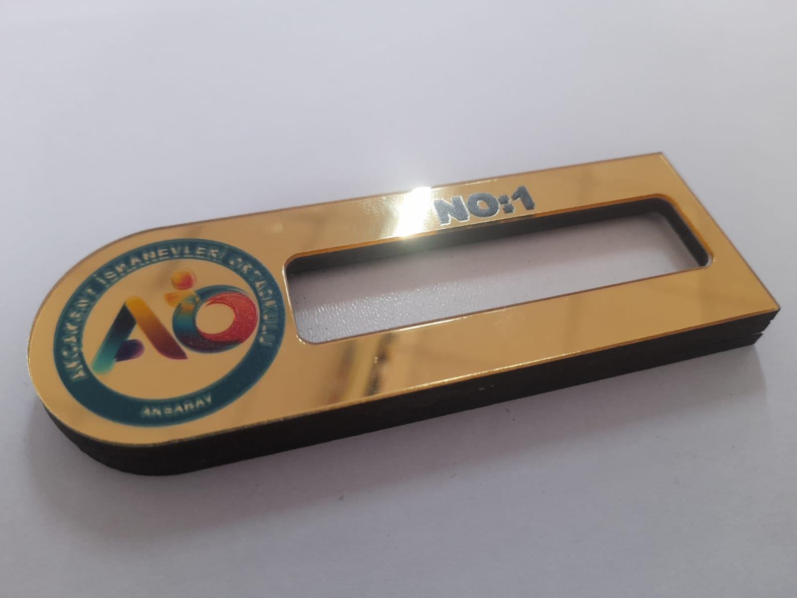 3 mm Mdf Fotoğraflı Öğrenci ve Öğretmen Dolap İsimliği Gold  MEB