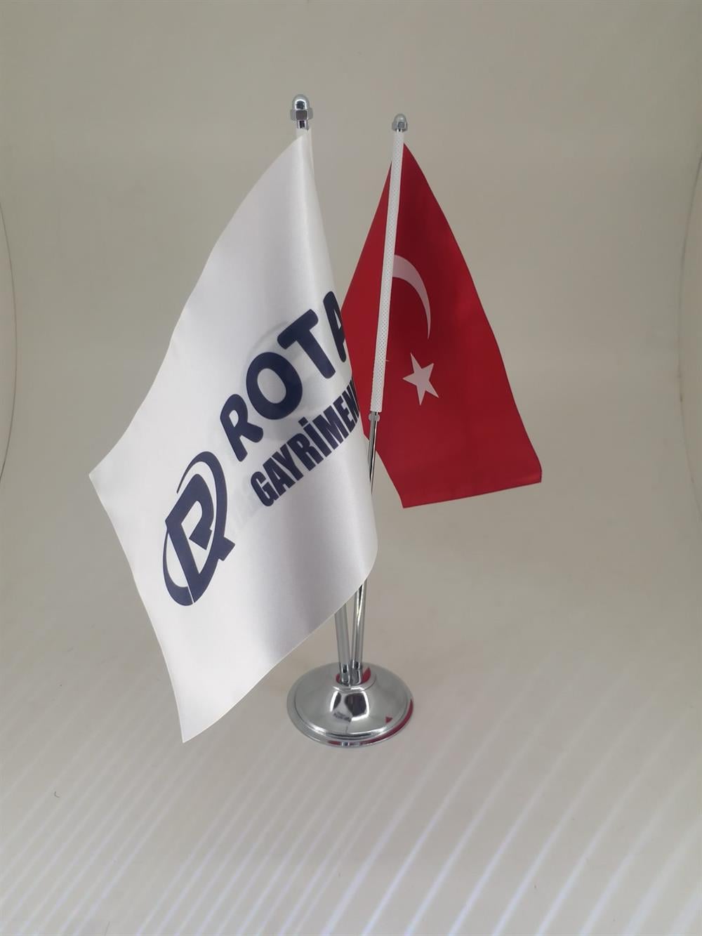 İkili Masa Bayrağı