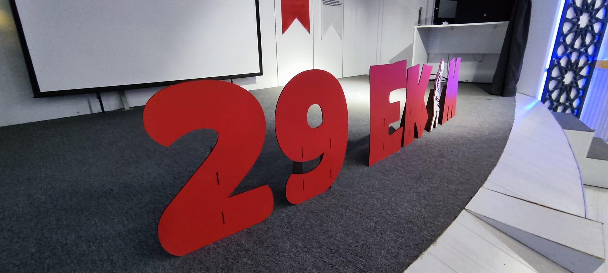 29 Ekim ahşap dekor