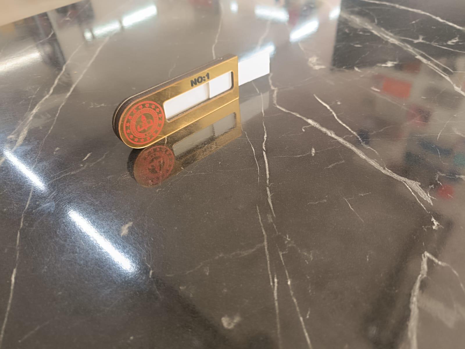 3 mm Mdf Öğrenci ve Öğretmen Dolap İsimliği Gold  MEB