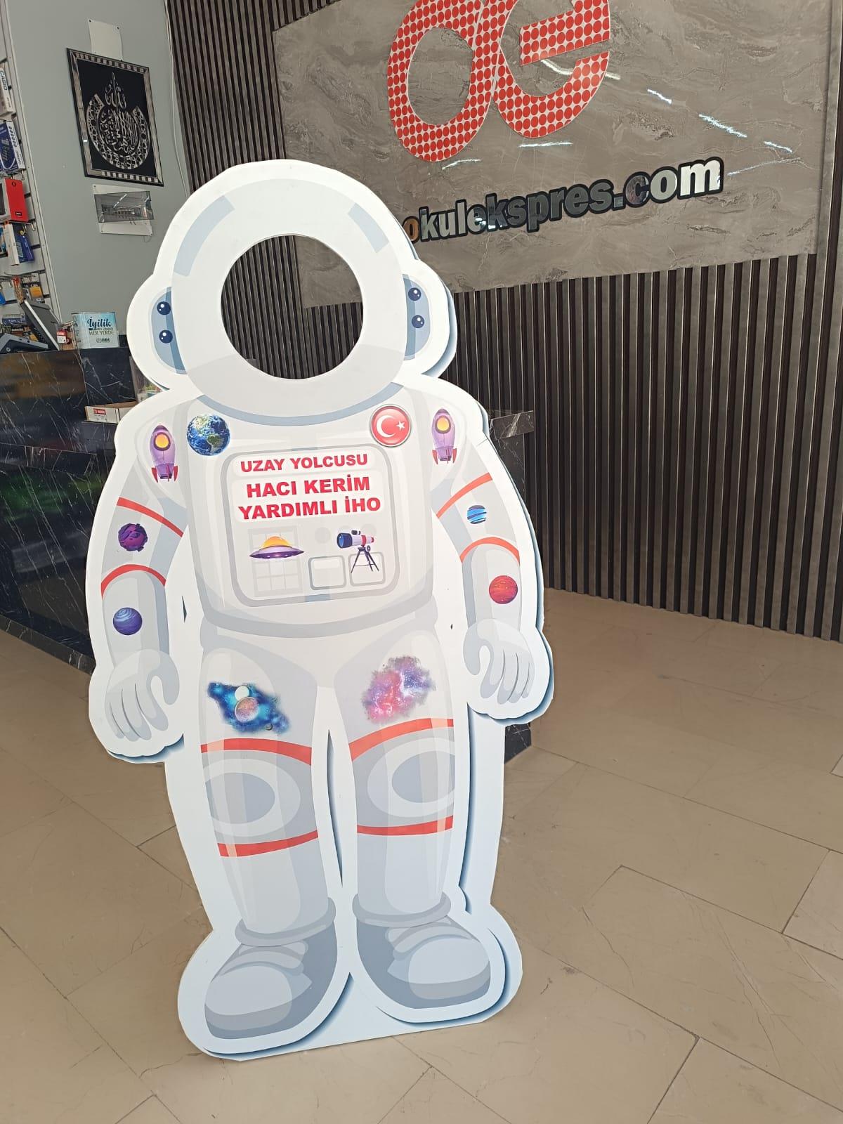 Okulekspres Özel Tasarım Astronıot Fotoğraf Maketi