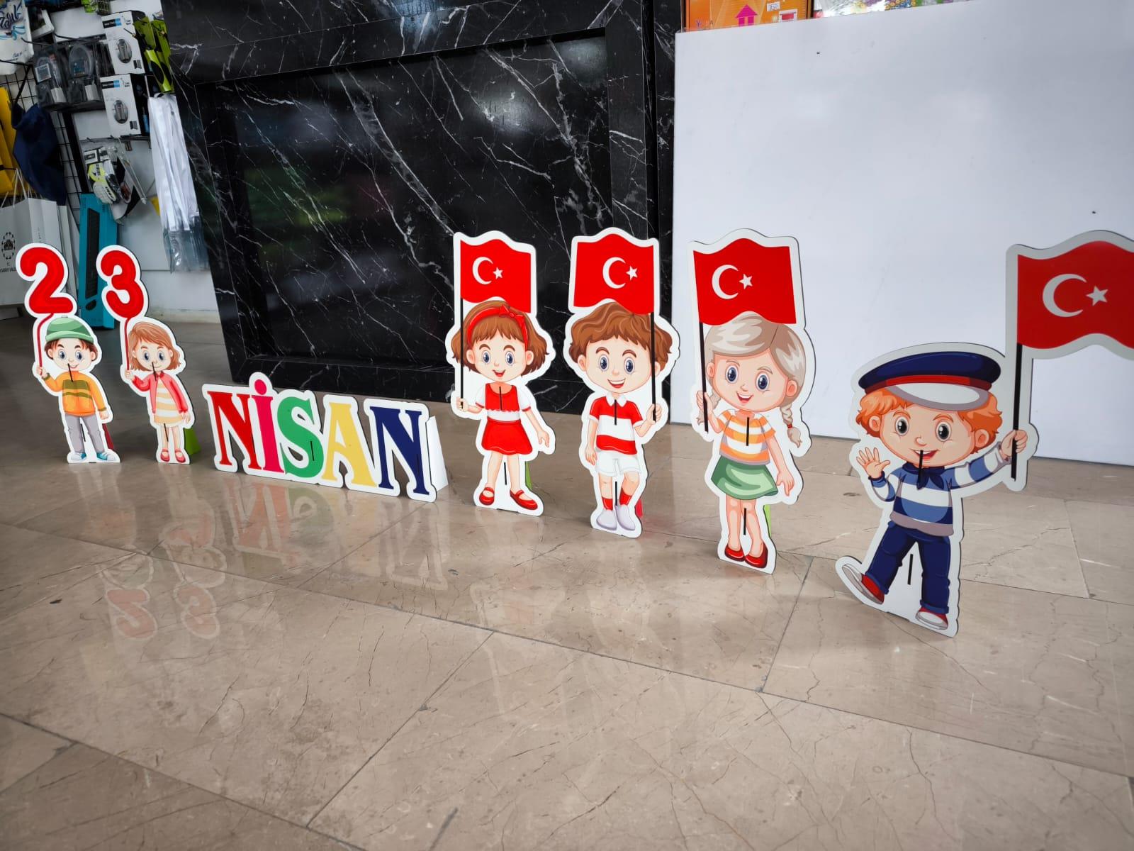 23 Nisan Ahşap Dekor Çocuklar