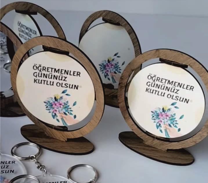 ÖĞRETMENLER GÜNÜ MASA DEKORU