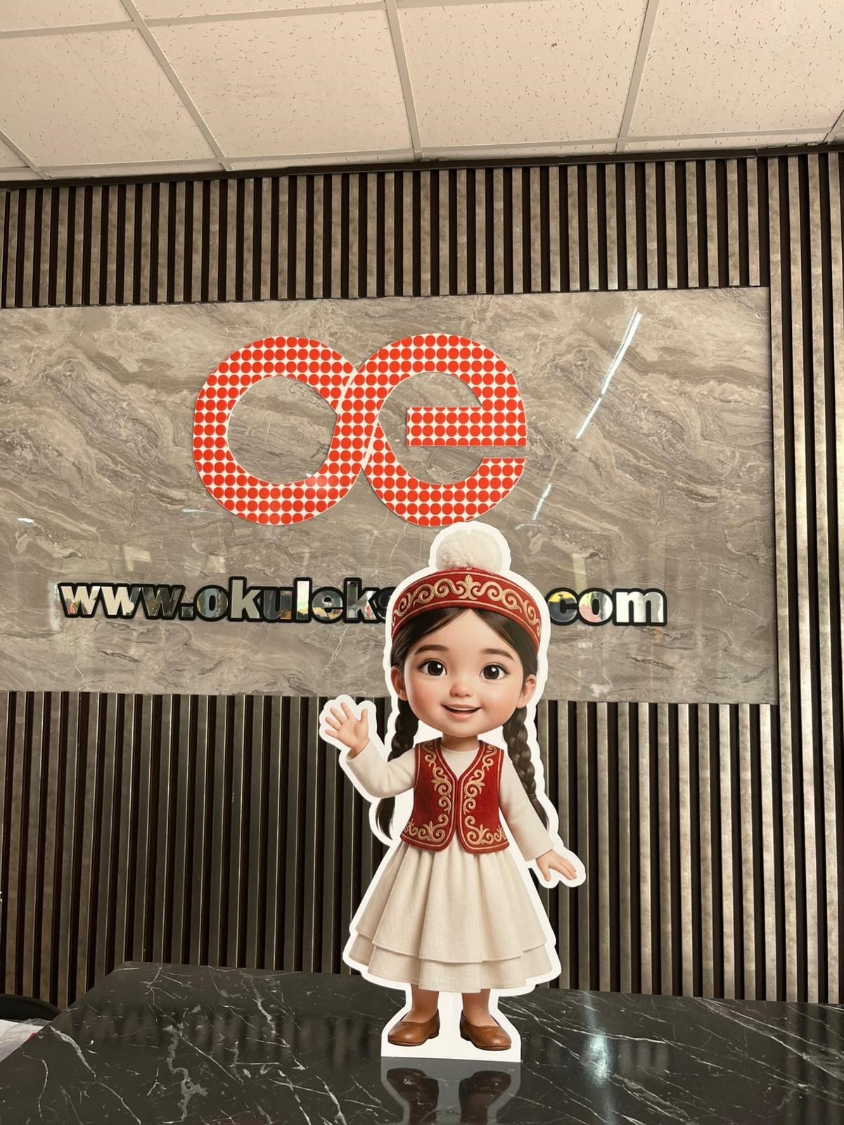 Okulekspres Özel Tasarım 23 Nisan Çocukları Fotoğraf Çekinmek için Maket Hatıra Fotoğraf Maketleri