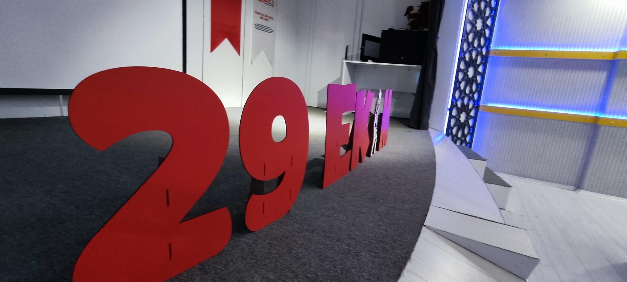 29 Ekim ahşap dekor