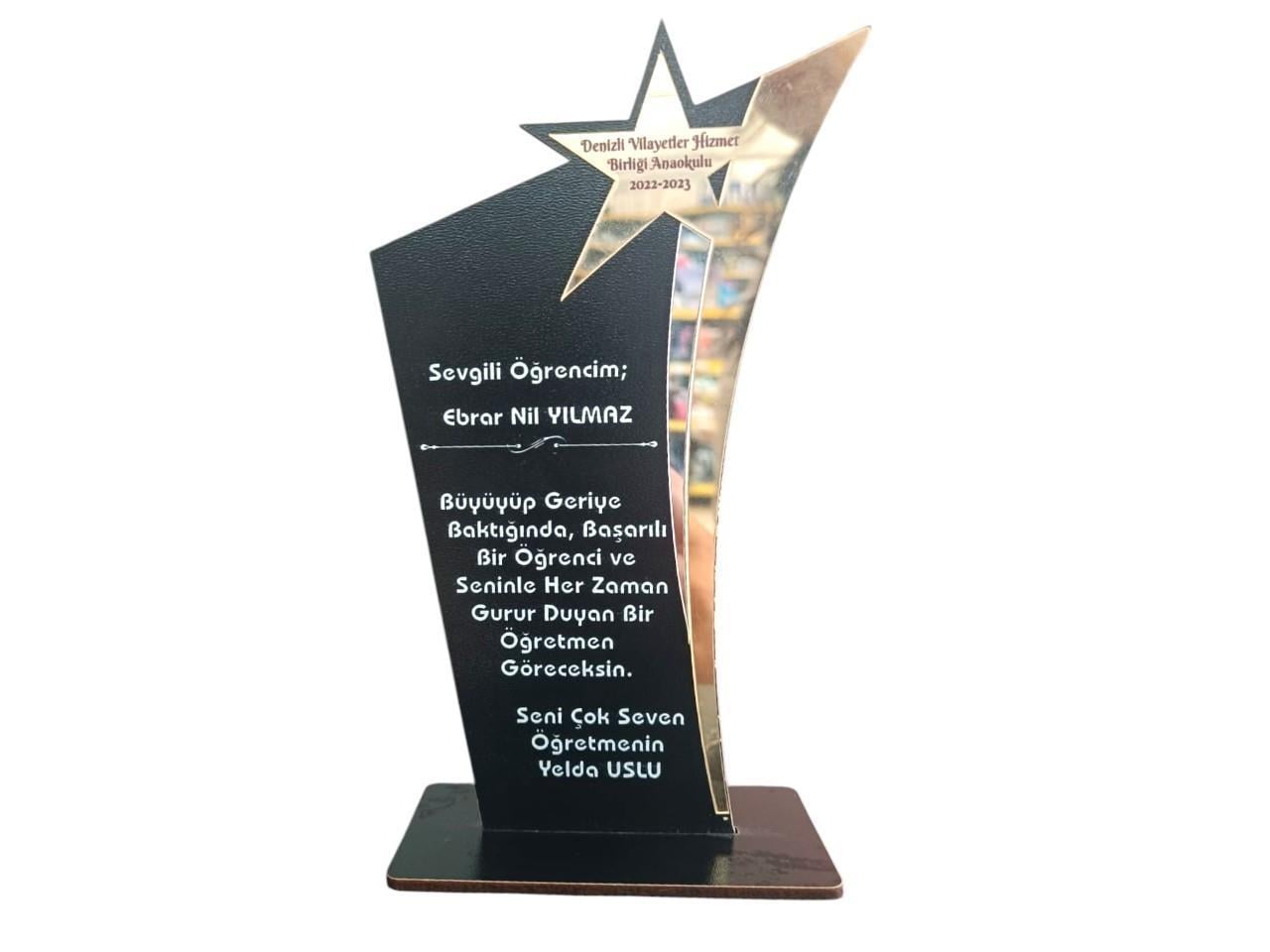 Okulekspres Kişiye Özel MDF Pleksi Detaylı Plaket | Ödül Töreni – Kurumsal – Öğretmen – Öğrenci – Anı Hediyesi