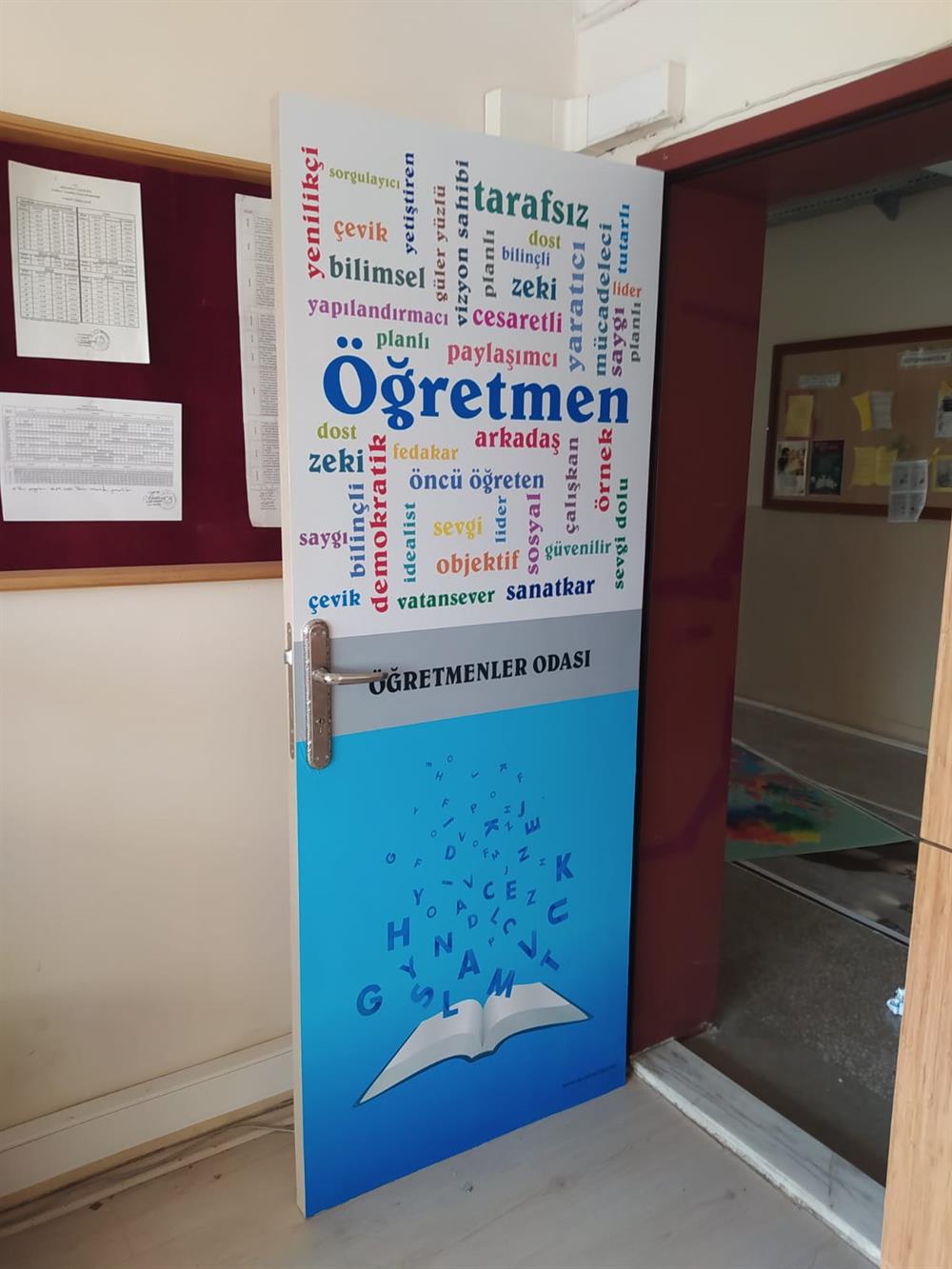 Öğretmenler Odası Kapı Giydirme