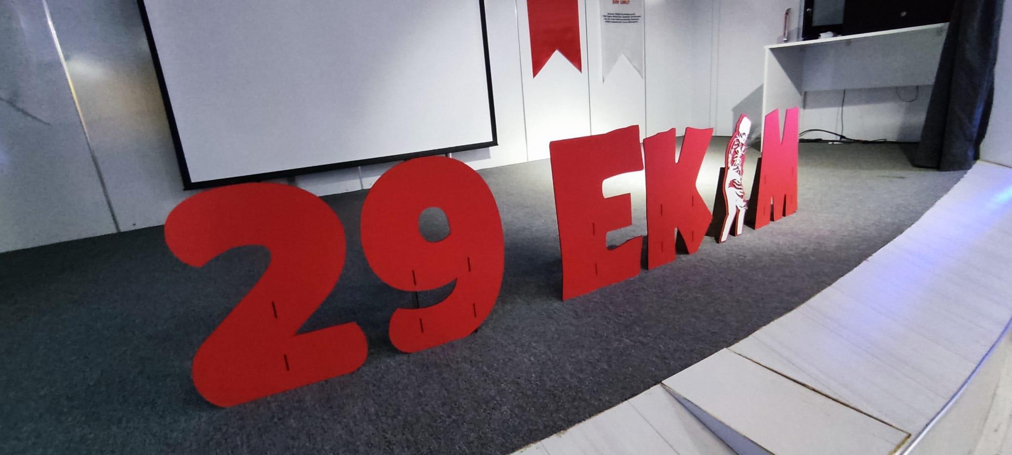 29 Ekim ahşap dekor