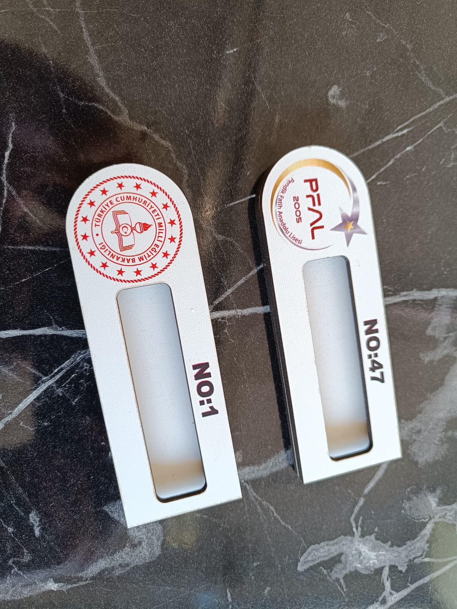 3 mm Mdf Öğrenci ve Öğretmen Dolap İsimliği