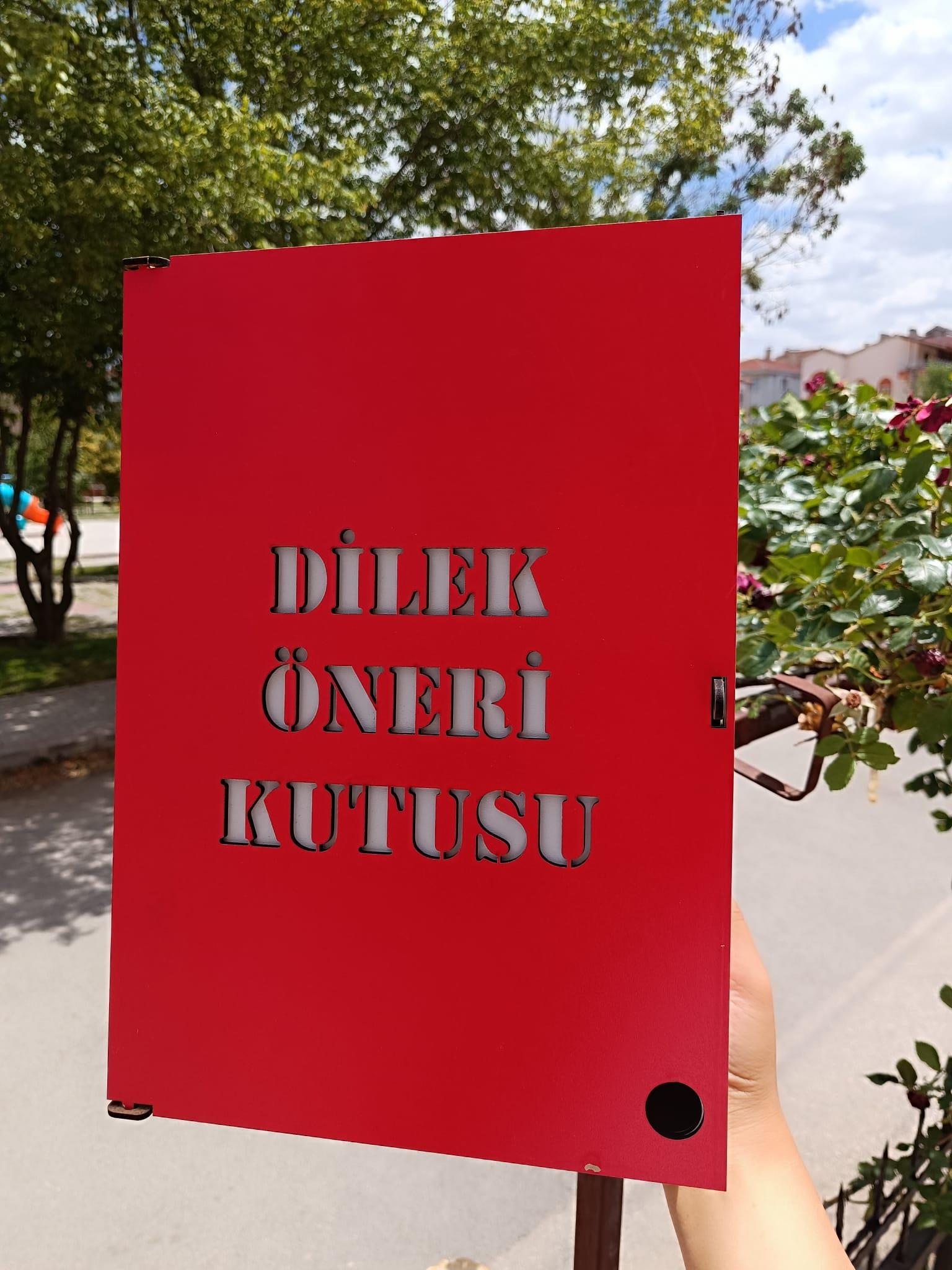 Okulekspres MDF Dilek ve Öneri Kutusu – Okul ve Kurumlar İçin Şık Tasarım