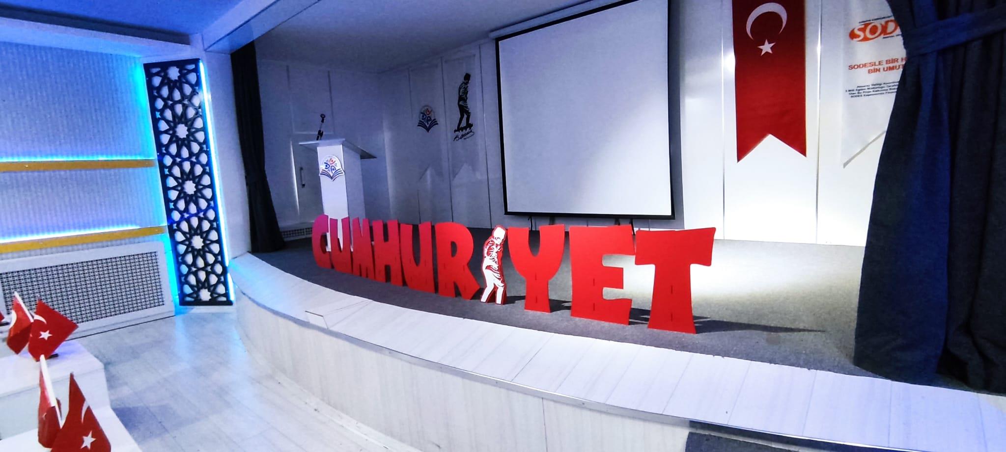 Cumhuriyet Bayramı ahşap dekor