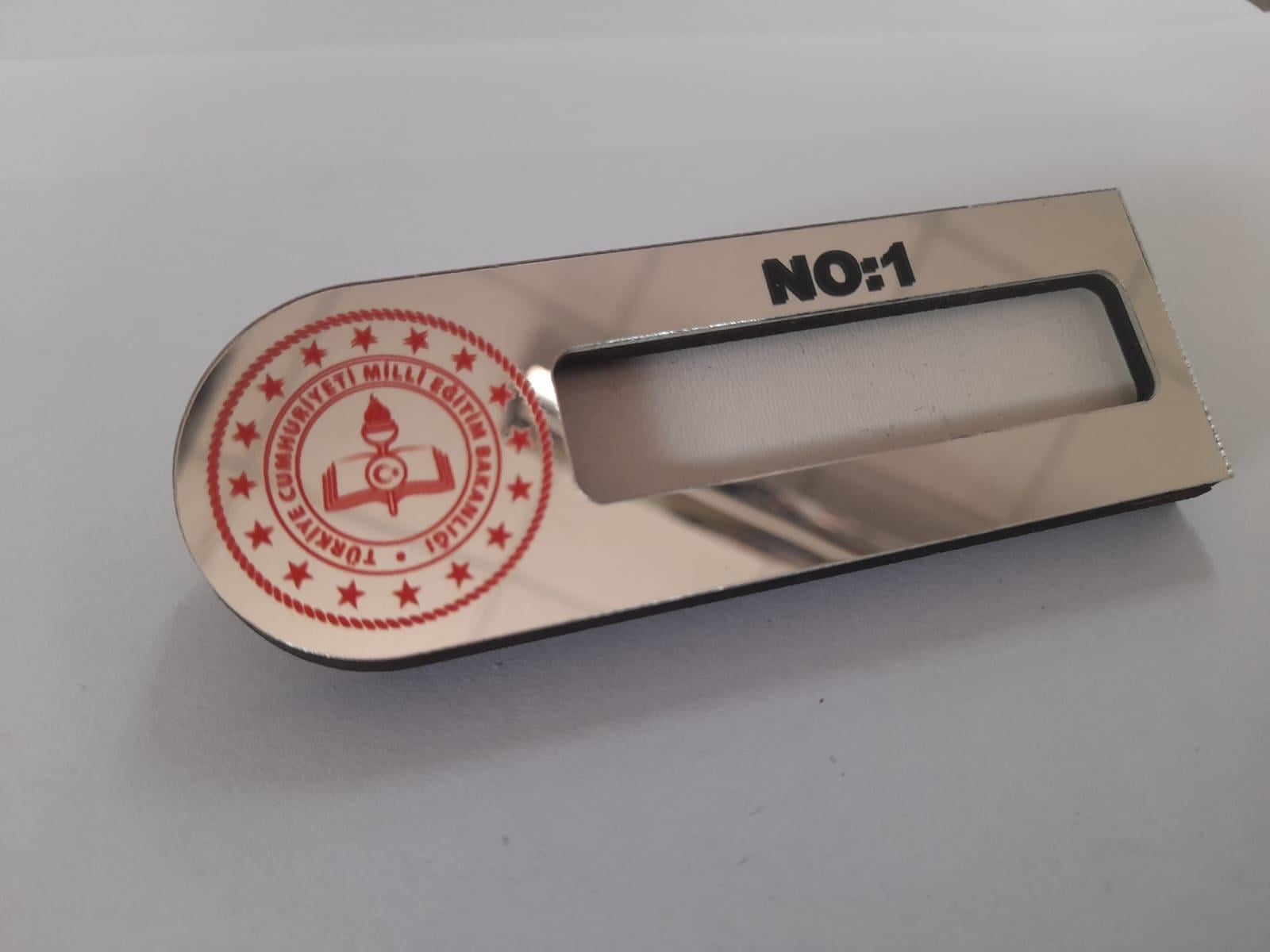 3 mm Mdf Fotoğraflı Öğrenci ve Öğretmen Dolap İsimliği Gümüş  MEB