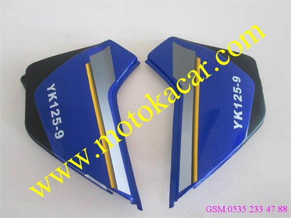 YUKİ 125-9 SAĞ SOL MAVİ AKÜ KAPAĞI ORJİNAL