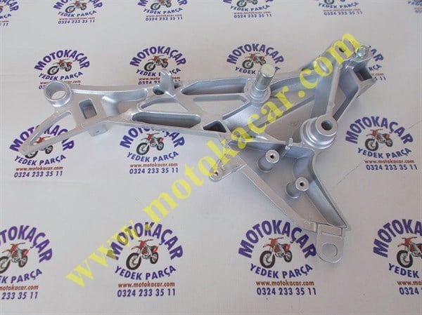 HONDA CB 125 F ÖN ARKA BASAMAK BRAKETİ SAĞ