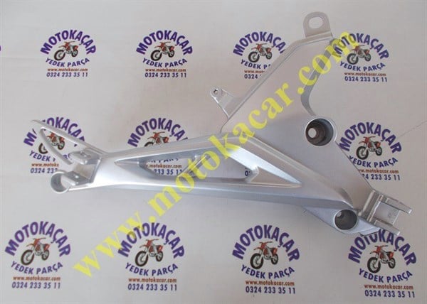 HONDA CB 125 F ÖN ARKA BASAMAK BRAKETİ SAĞ