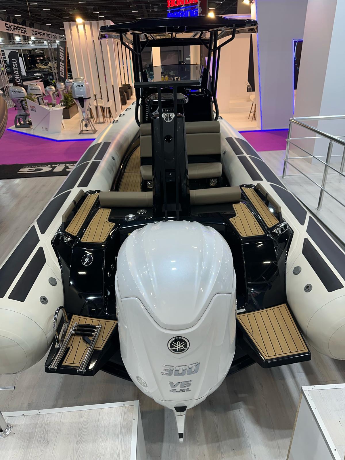  Brig E8H Fiber Tabanlı Konsollu Hypalon Seadeck Şişme Bot 
