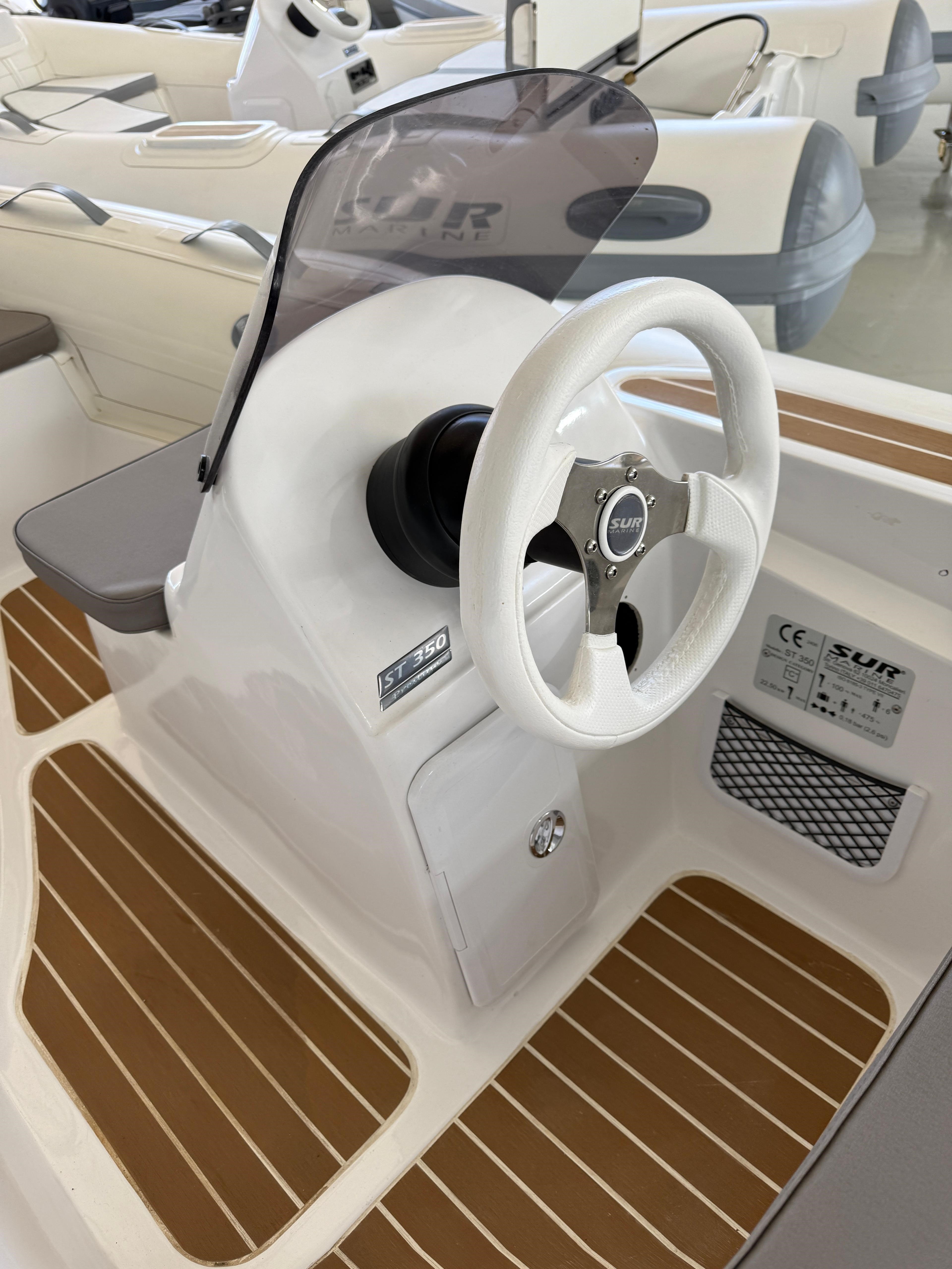 Surmarine ST 350 Prestige Şişme Bot ve Suzuki DF 30 ATL Dıştan Takma Motor