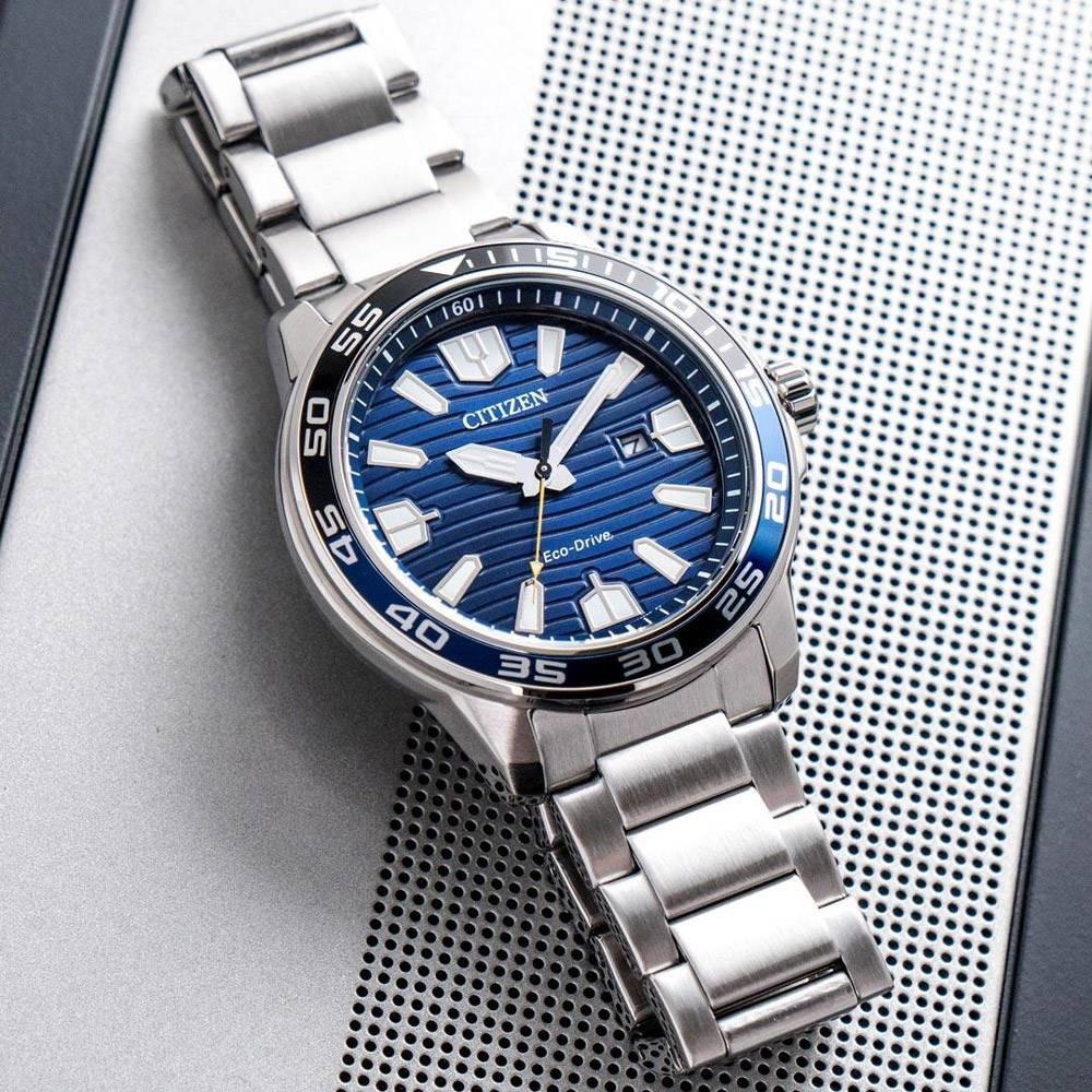 AW1525-81L