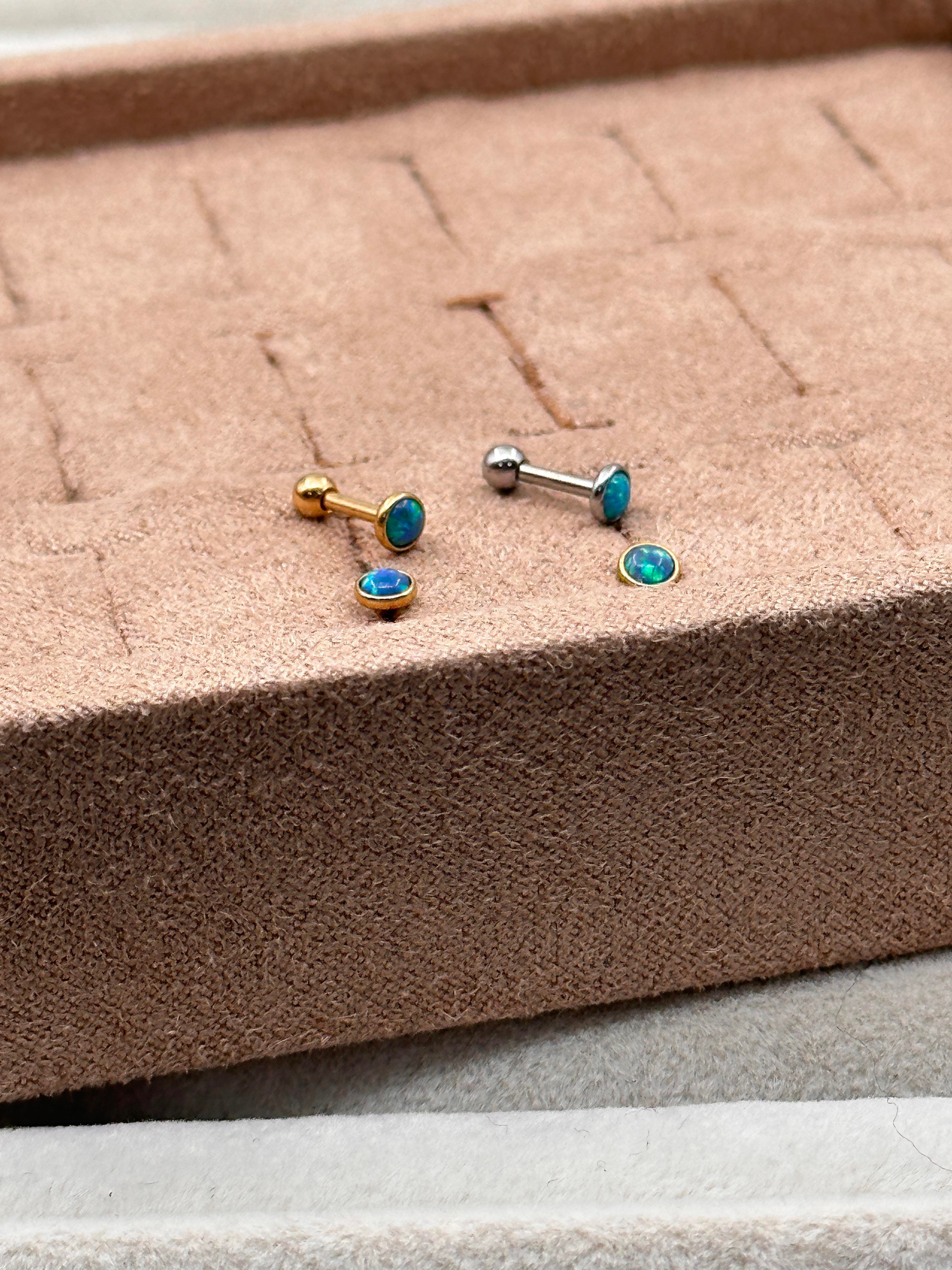 OPAL TRAGUS PIERCING 