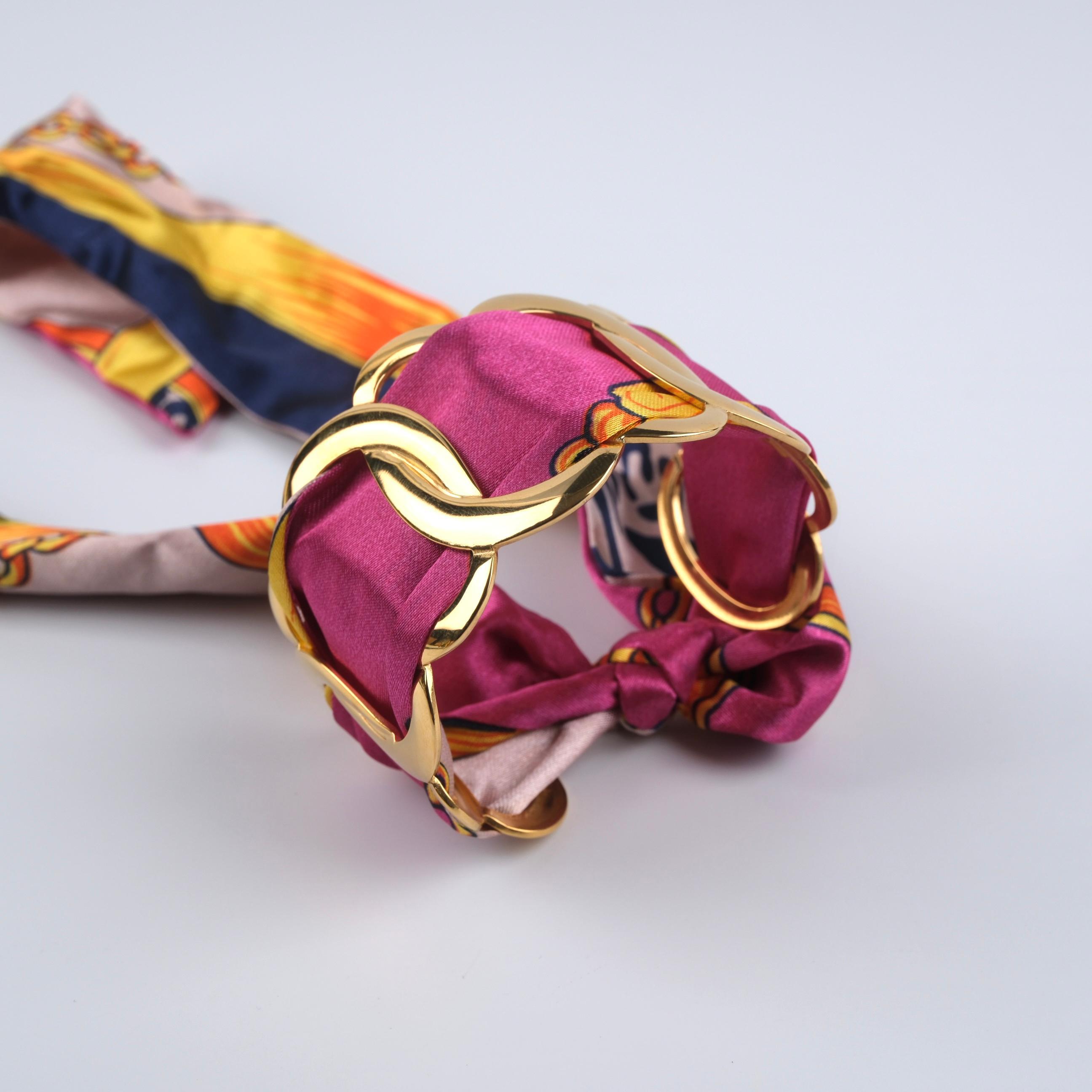 Toptan ÇELİK FULAR'LI  BİLEKLİK 