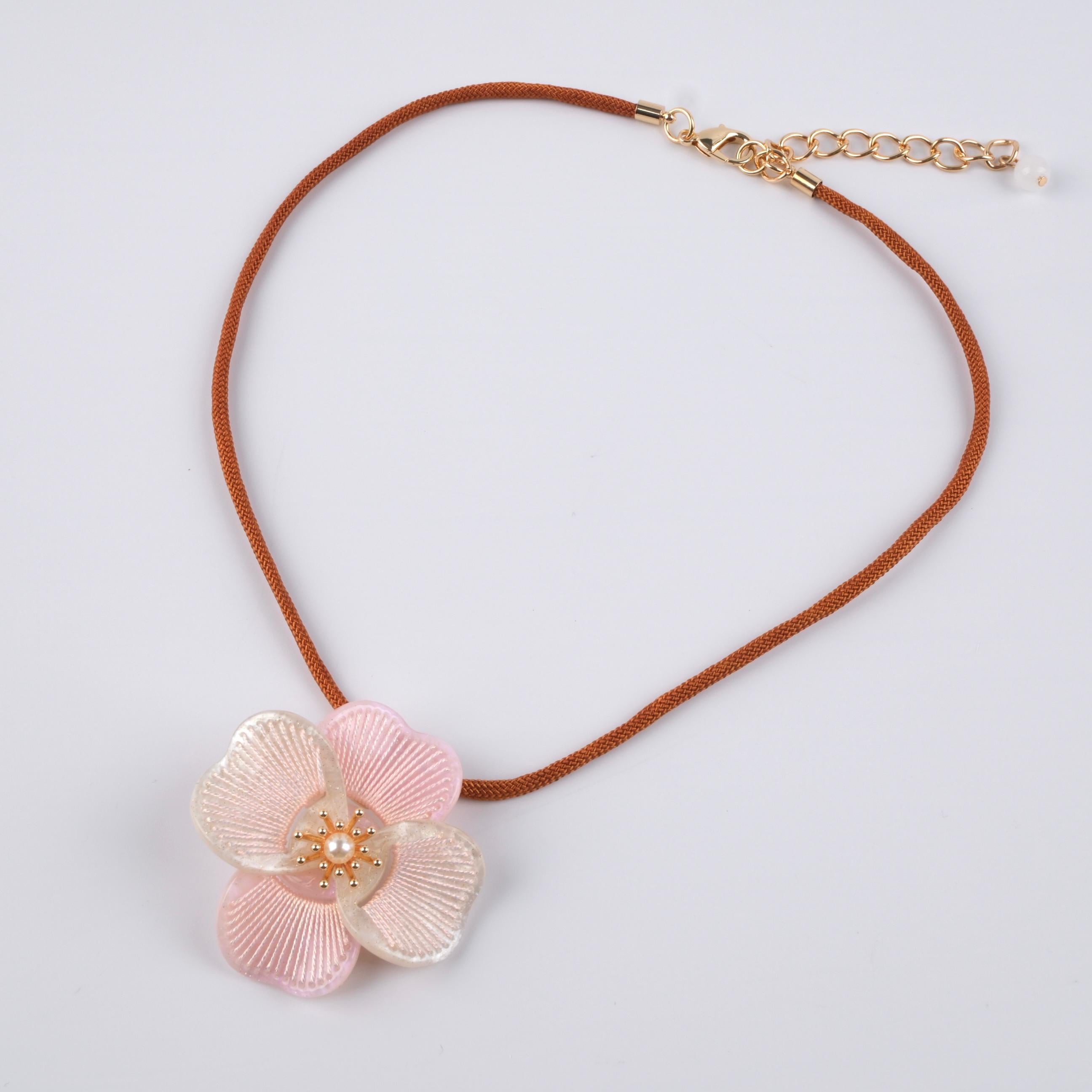 Toptan ÇİÇEK UÇLU KOLYE