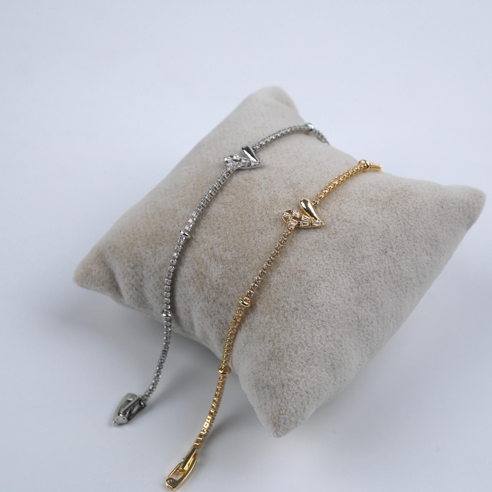 Toptan KALP BİLEKLİK 