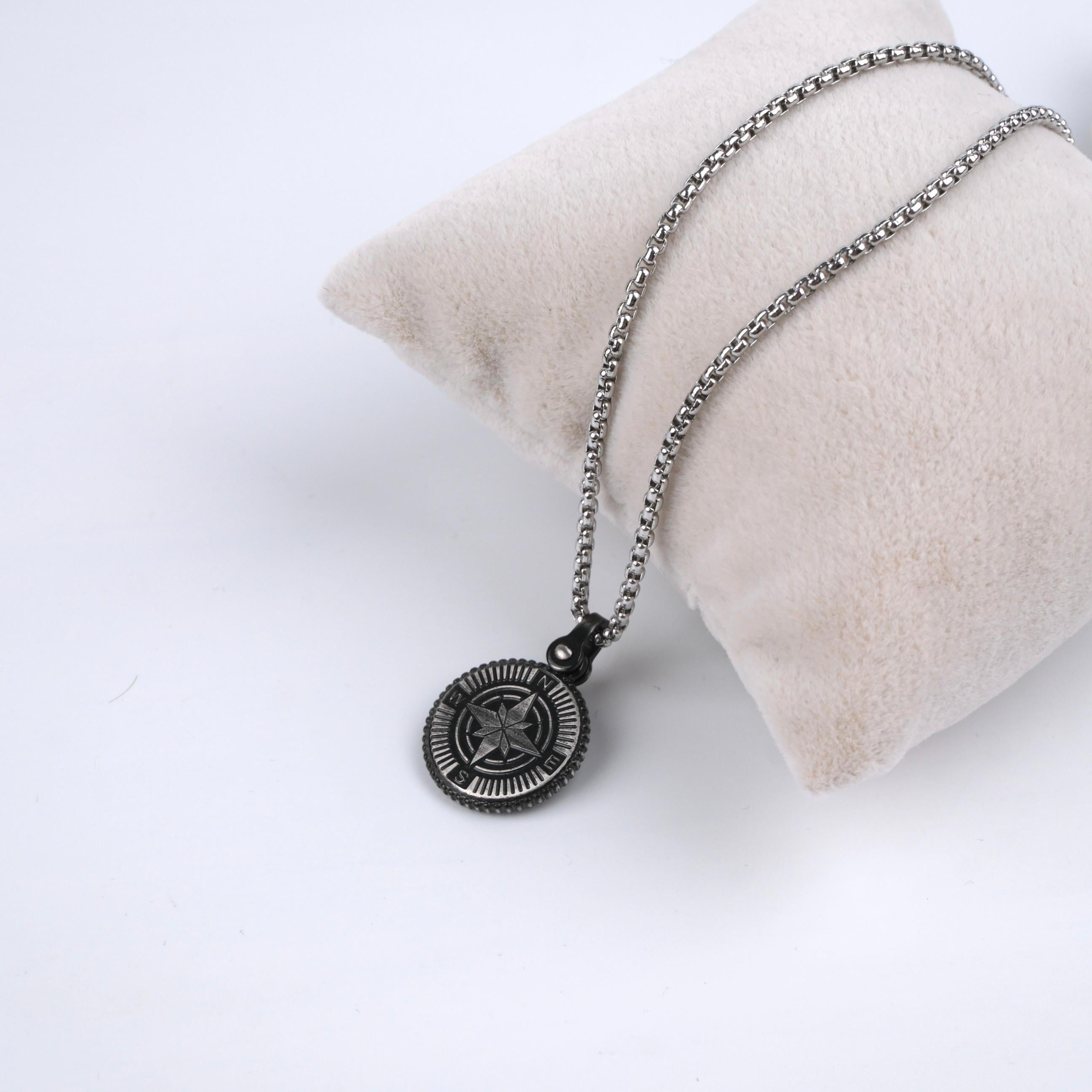 Toptan PUSULA UÇLU KOLYE