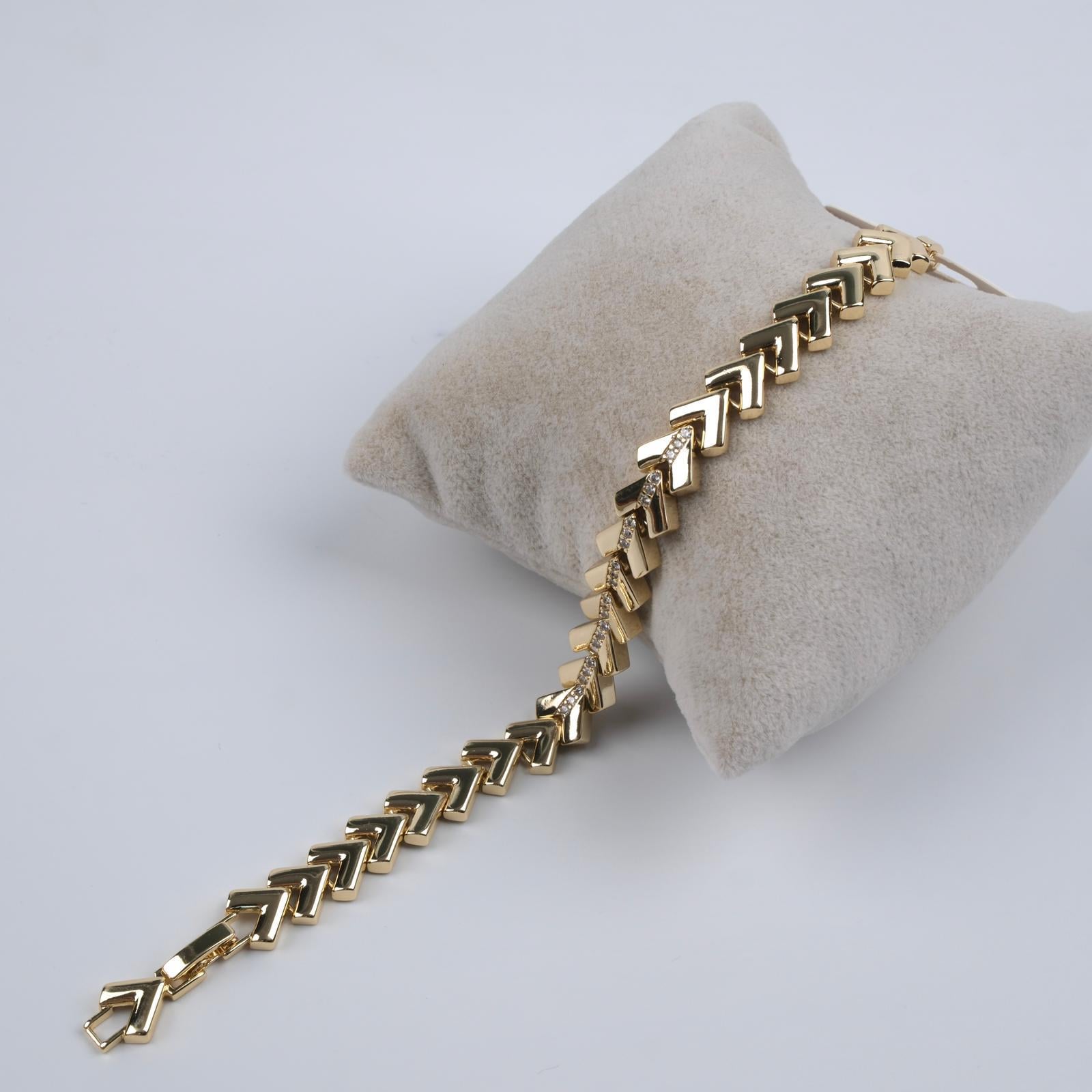 Toptan V MODEL BİLEKLİK