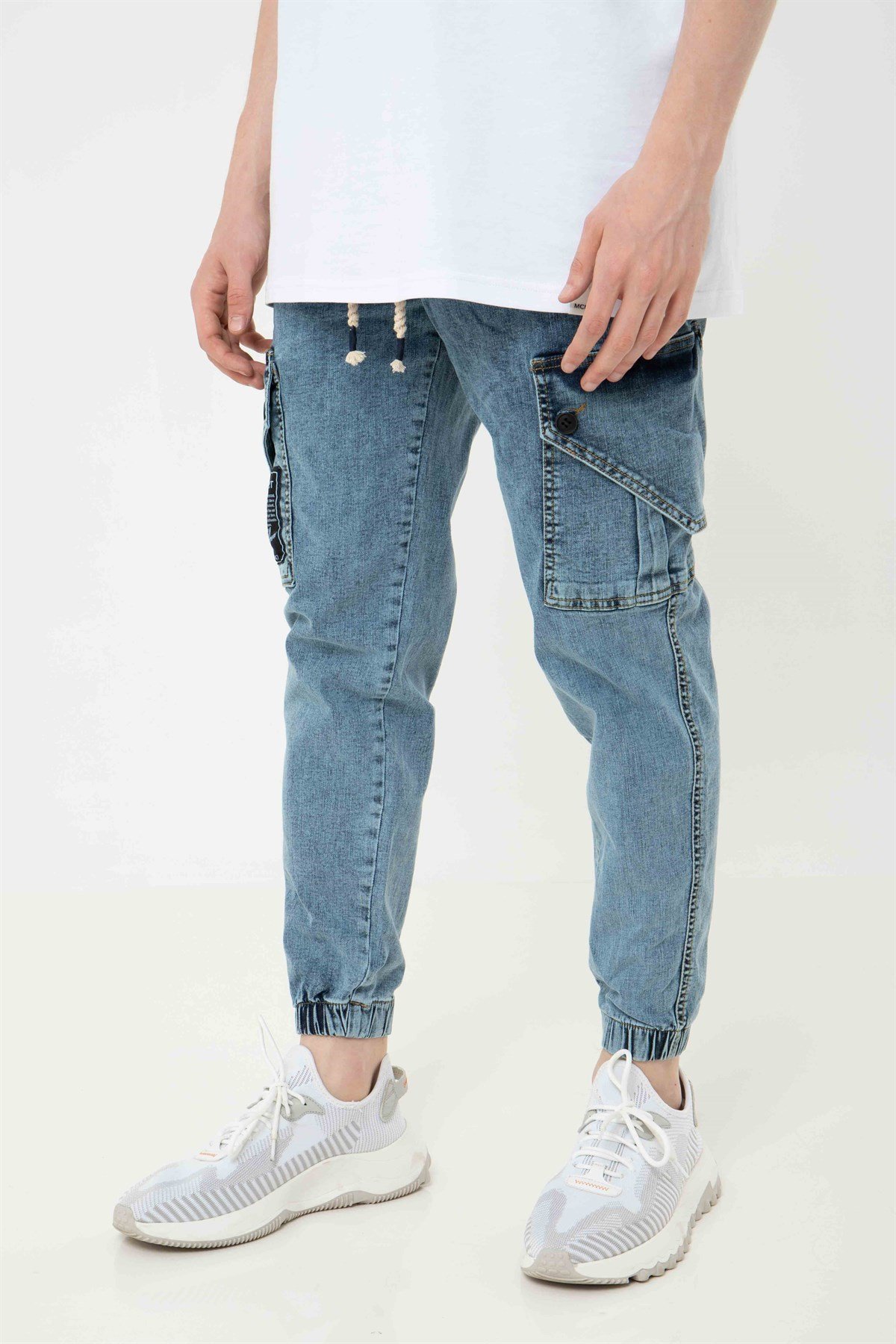 Patch Detaylı Bel-Paça Lastikli Mavi Jogger Pantolon