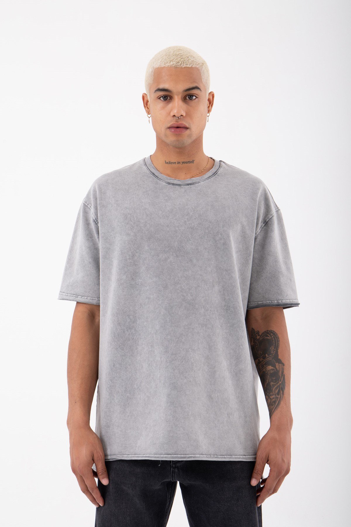 Relaxed Basic Yıkamalı Kumaş Yırtmaç Detaylı T-Shirt EKRU