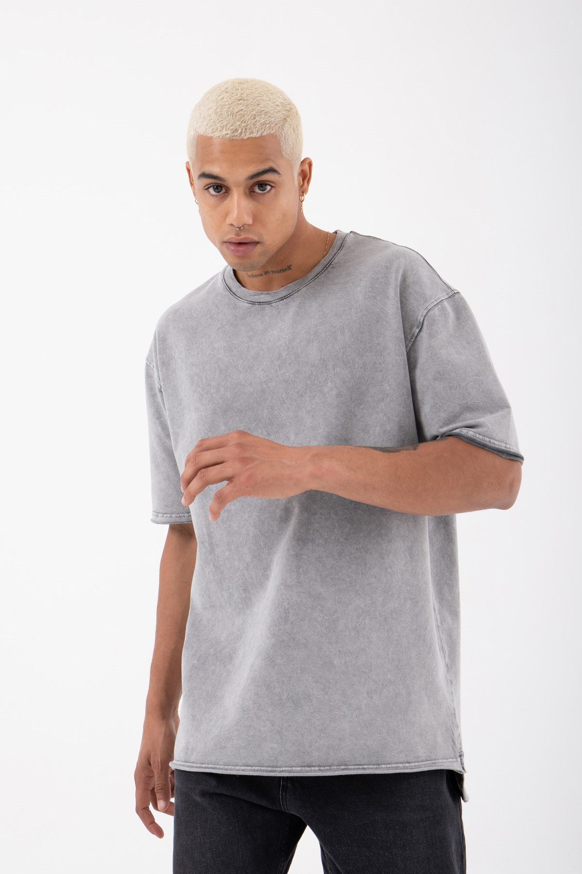 Relaxed Basic Yıkamalı Kumaş Yırtmaç Detaylı T-Shirt EKRU