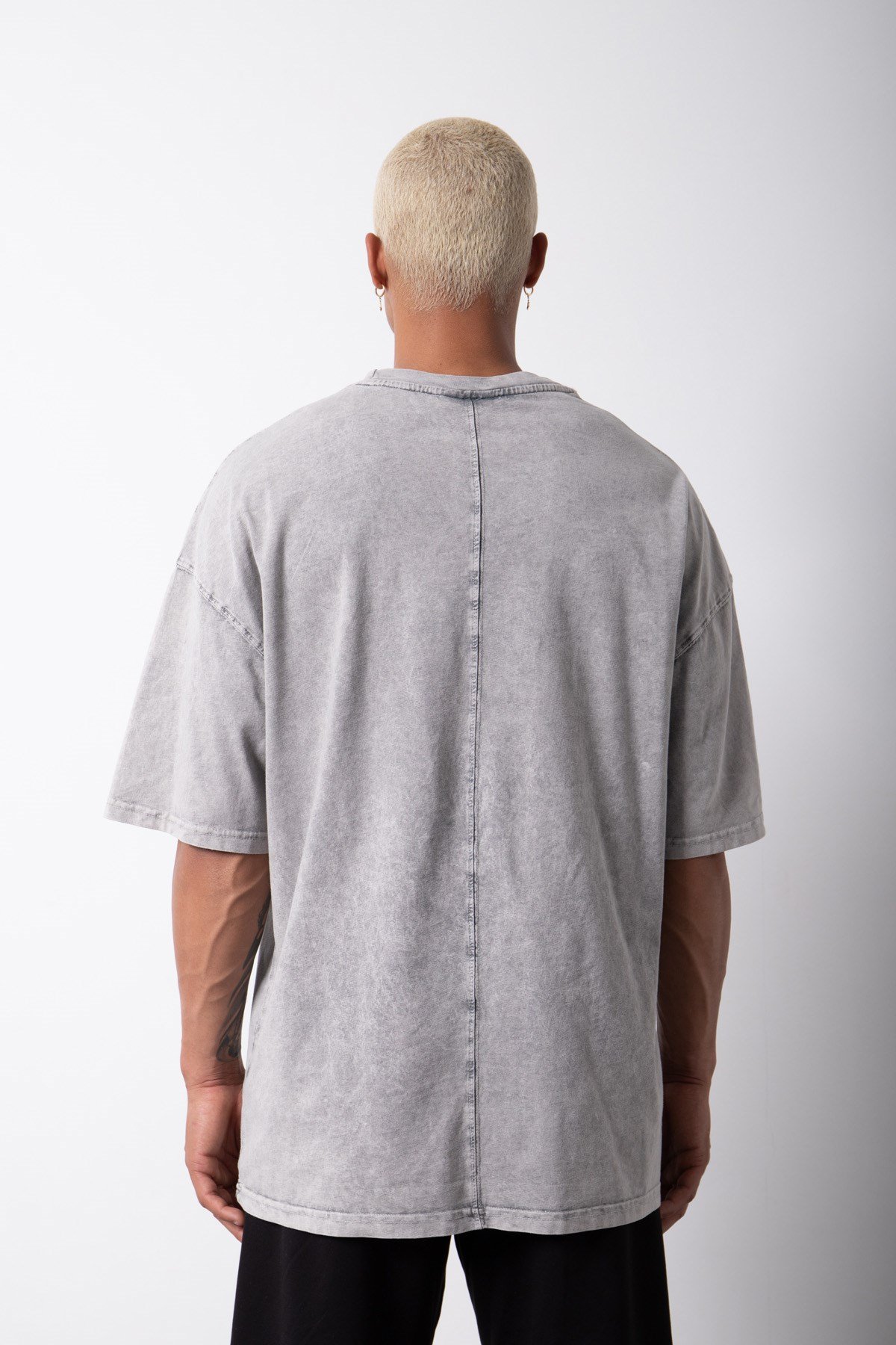 Oversize Cold World Baskılı Yıkamalı Pamuklu T-Shirt EKRU