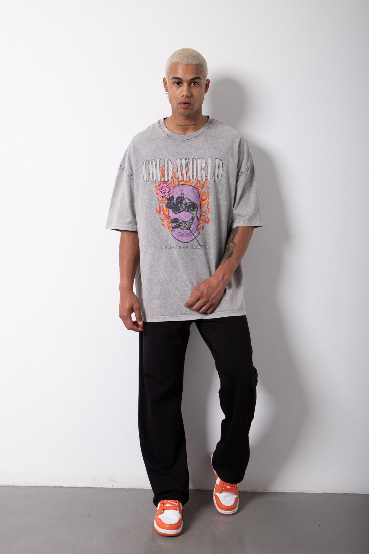Oversize Cold World Baskılı Yıkamalı Pamuklu T-Shirt EKRU