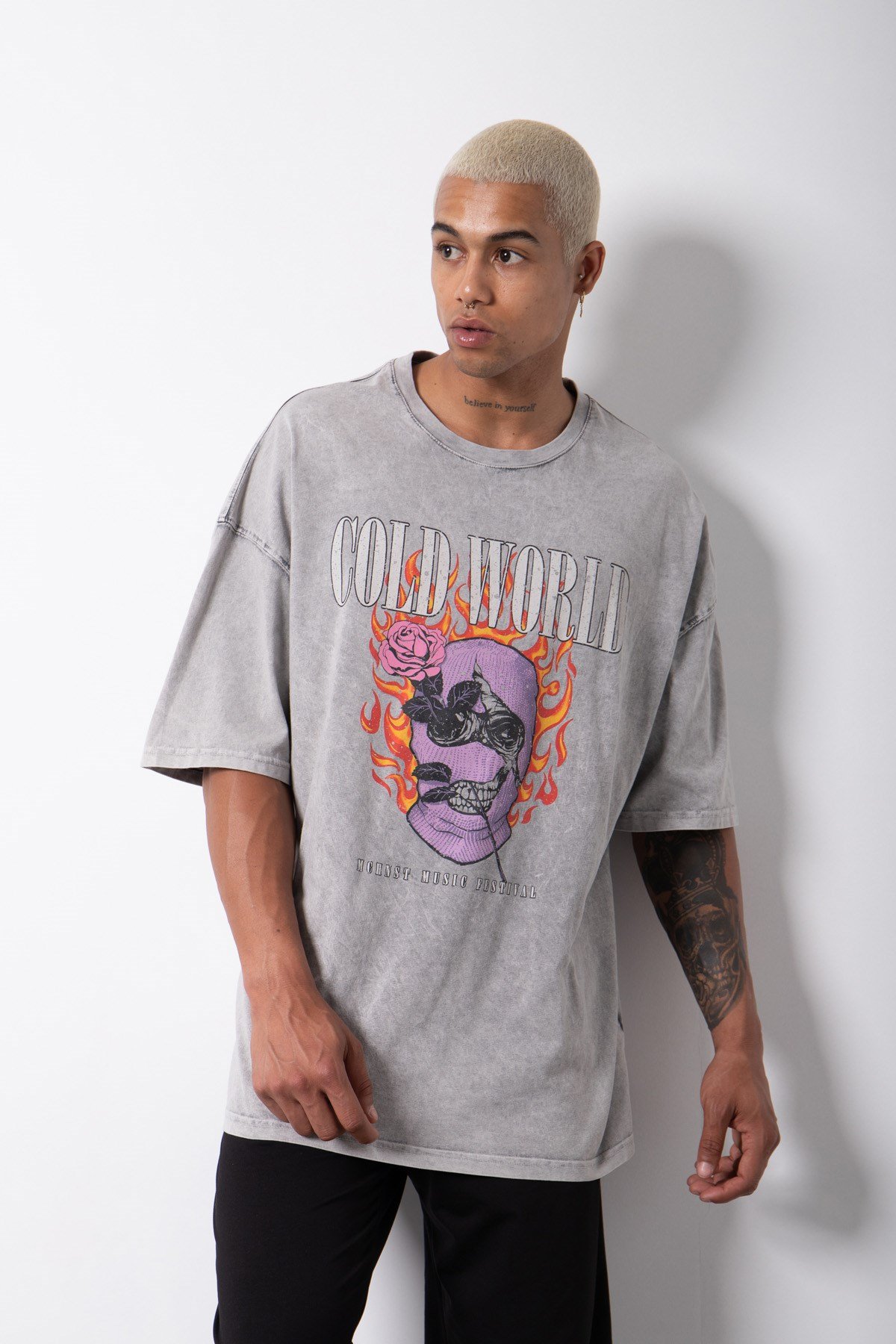 Oversize Cold World Baskılı Yıkamalı Pamuklu T-Shirt EKRU