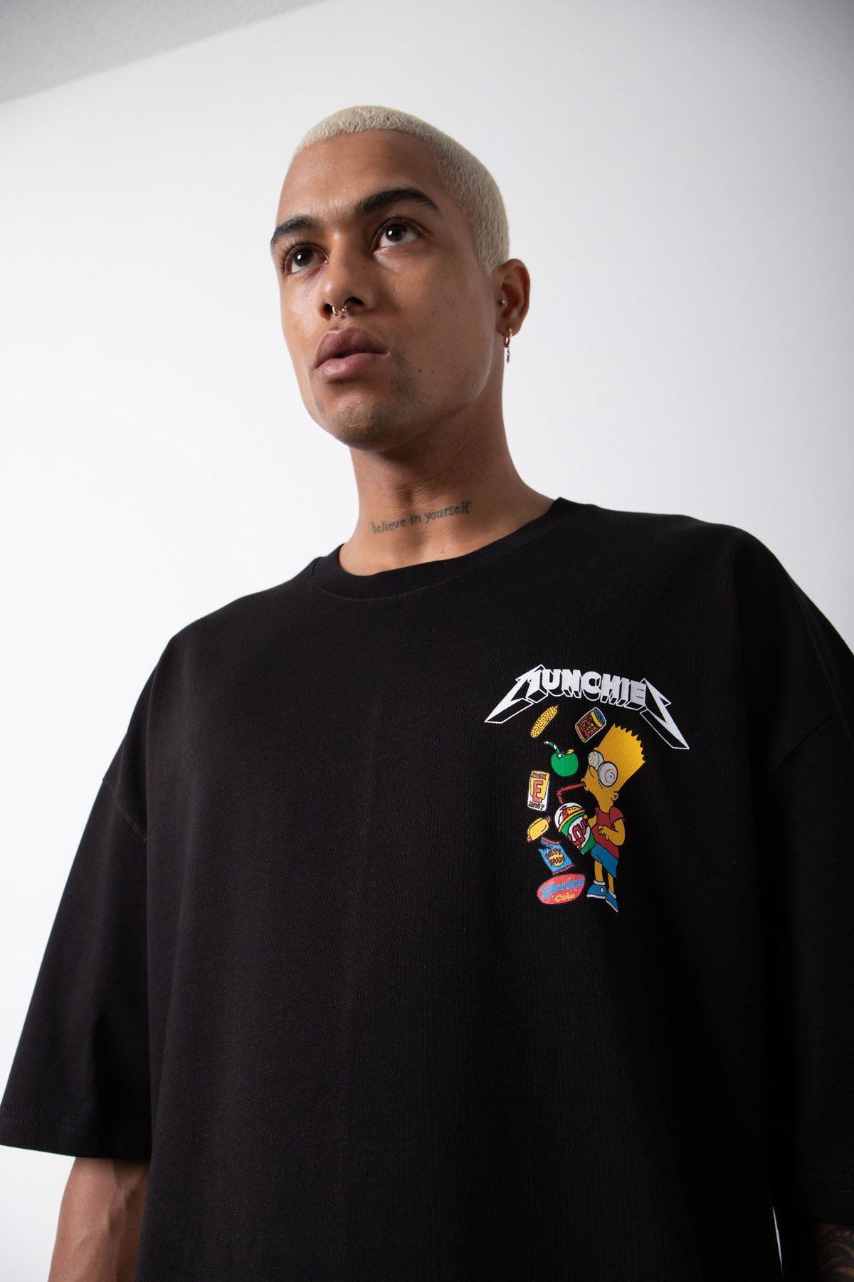 Oversize Munchies Baskılı Pamuklu T-Shirt SİYAH