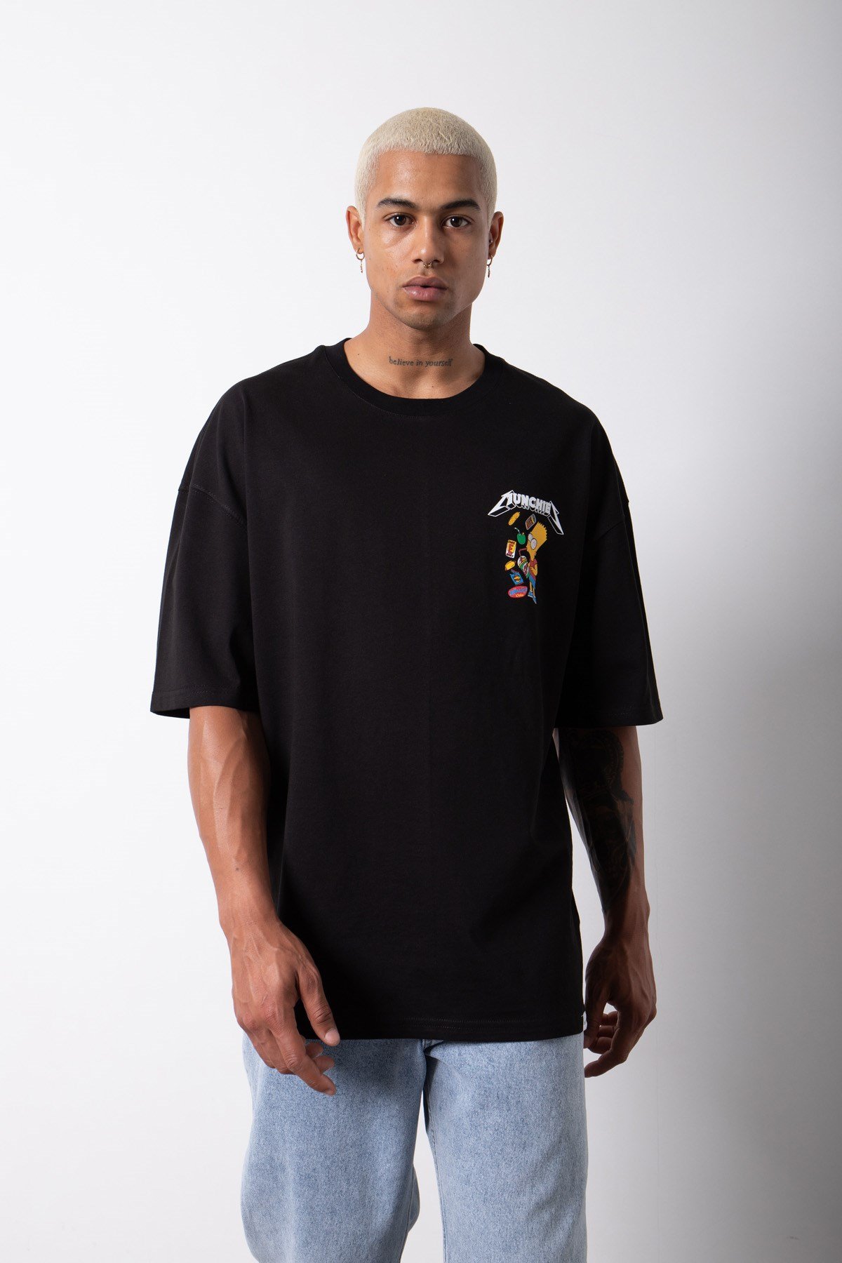 Oversize Munchies Baskılı Pamuklu T-Shirt SİYAH