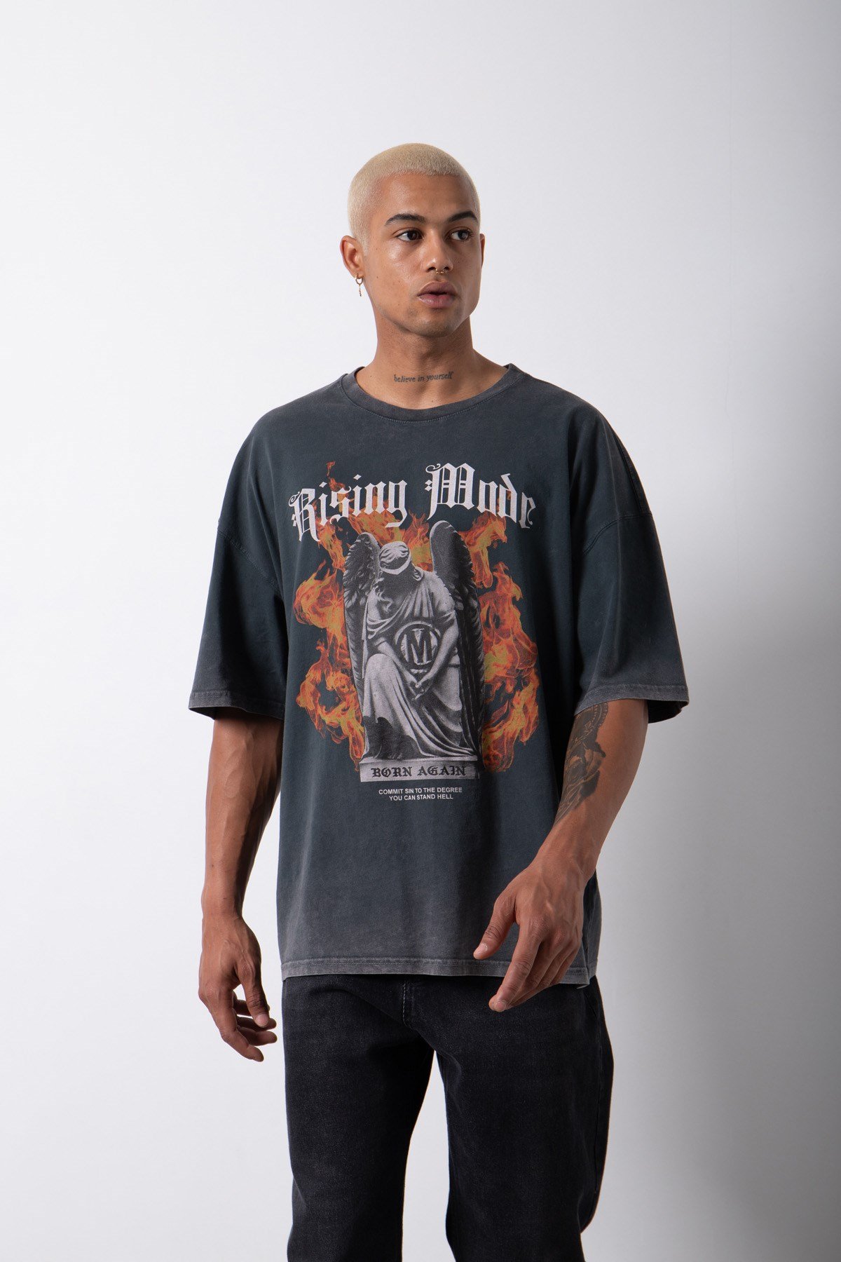 Oversize Yıkamalı Rısıng Mode Baskılı Pamuklu T-Shirt SİYAH