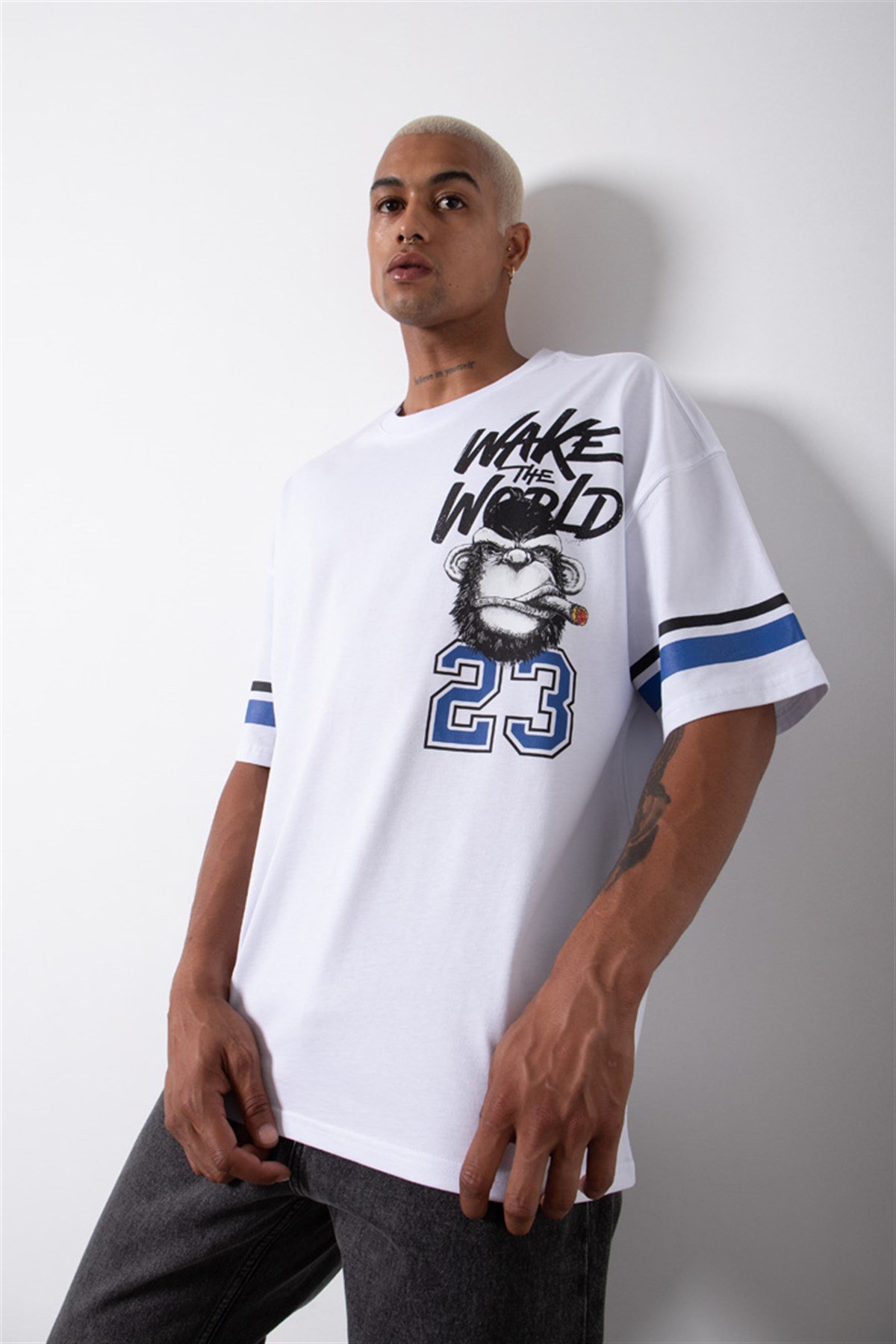 Oversize Wake The World Baskılı Pamuklu T-Shirt BEYAZ